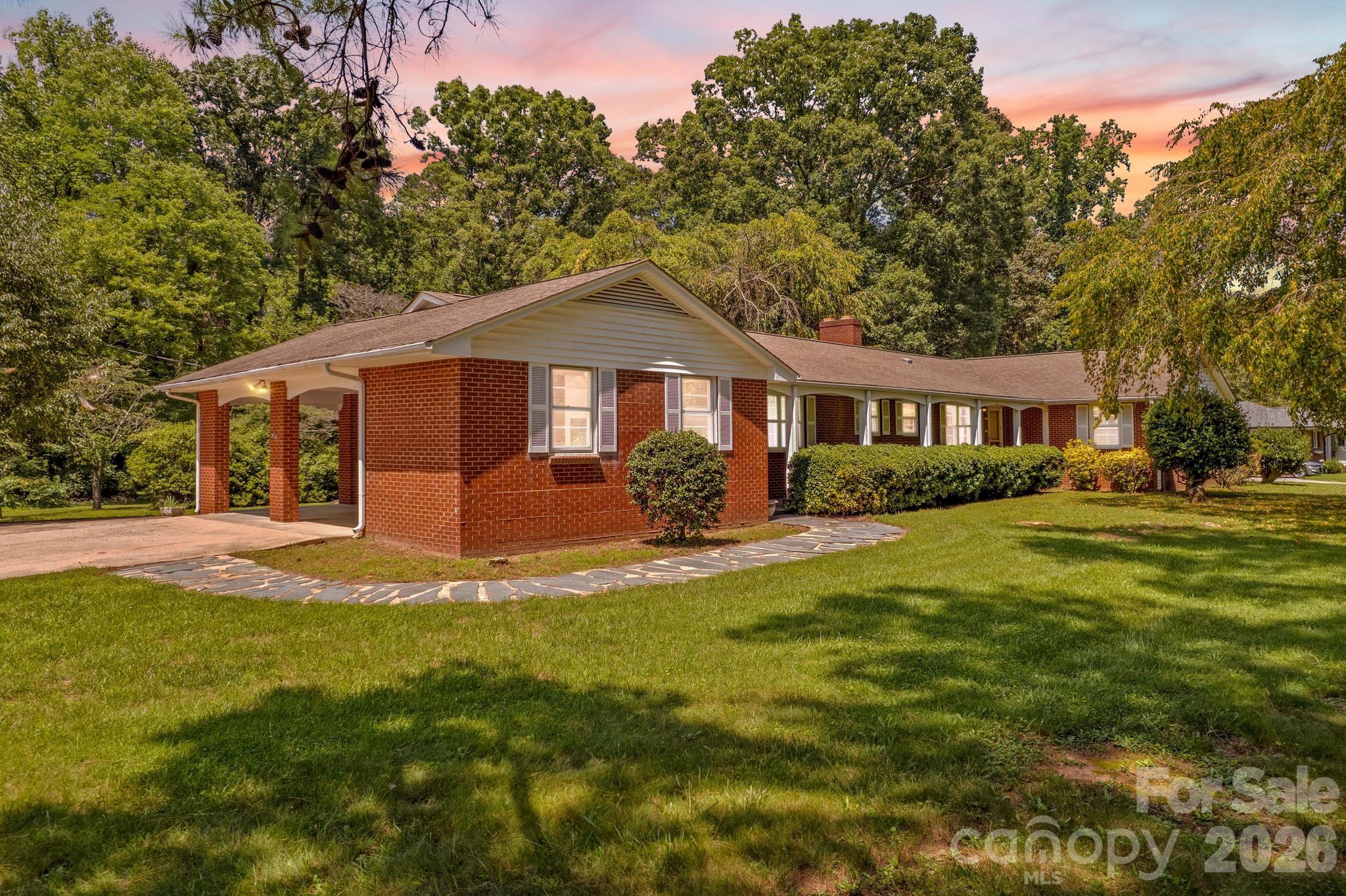 875 Bonanza Drive