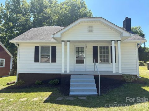 Photo of 601 Harris Street NW, Concord, NC 28025 (MLS # 4381149)