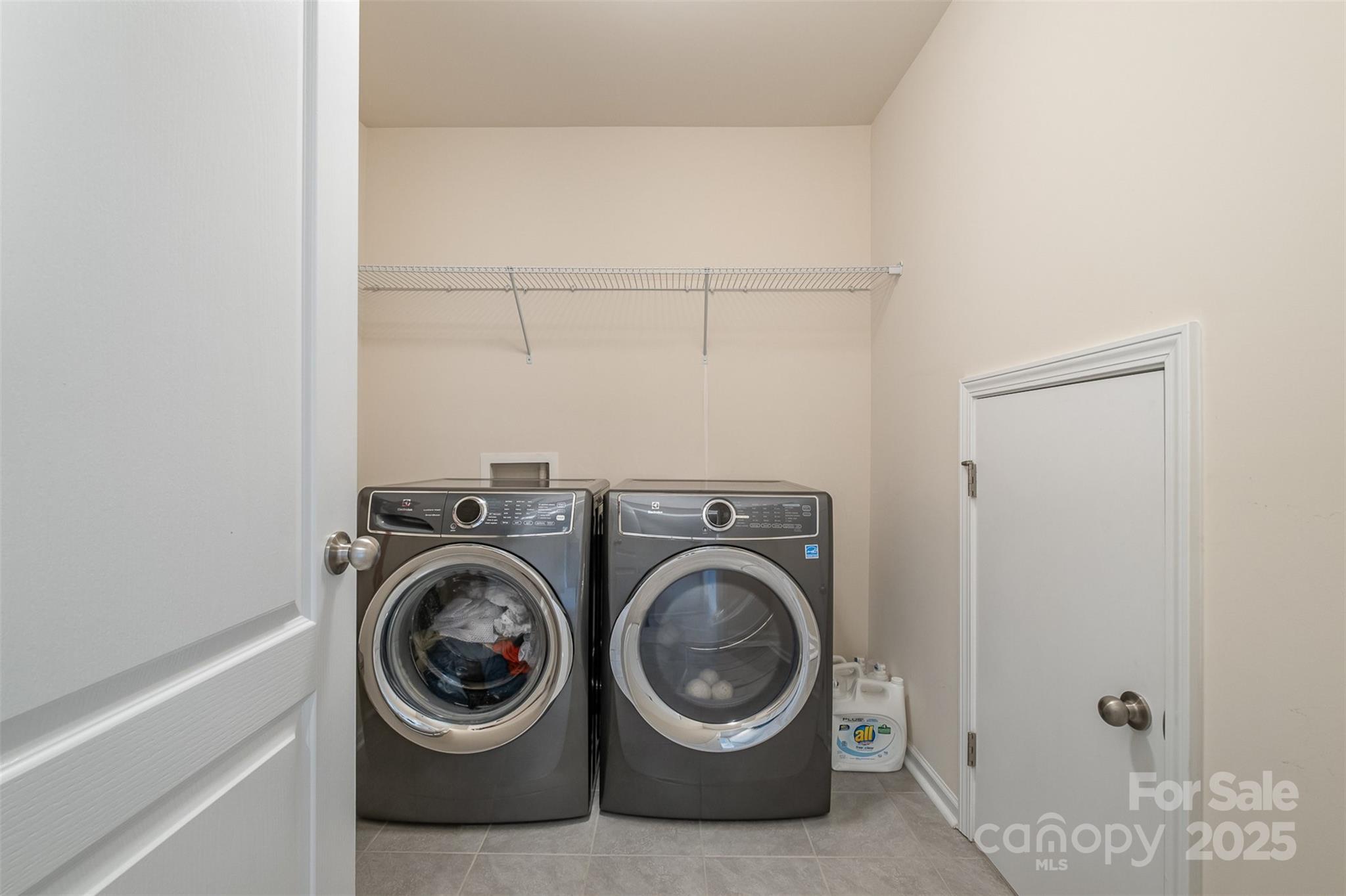 Queensbridge - Residential