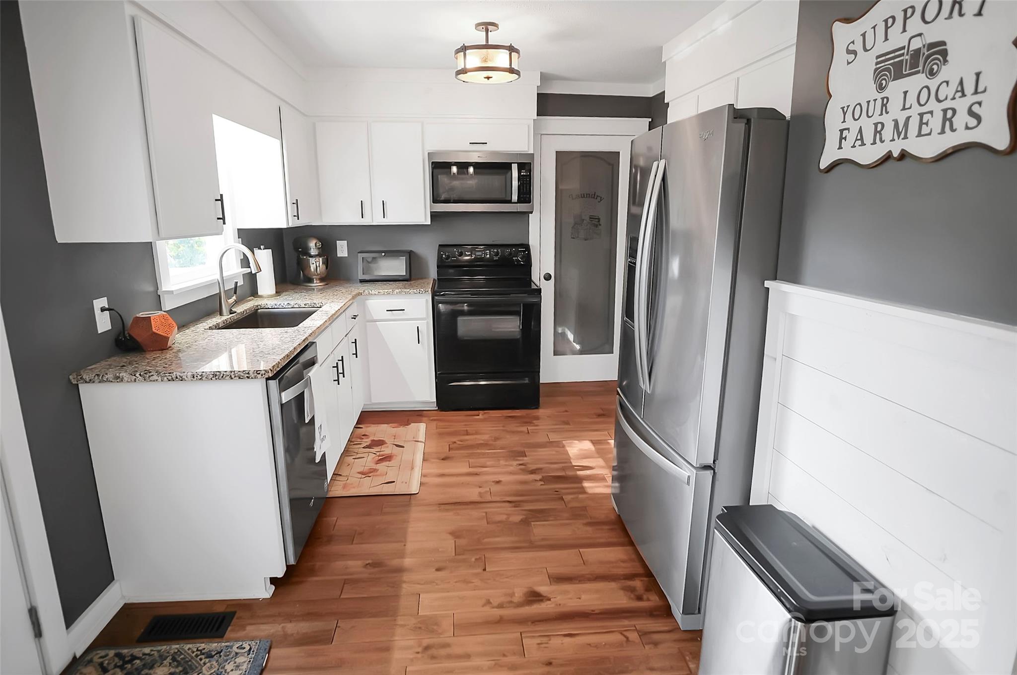 Williamsburg Acres - Residential