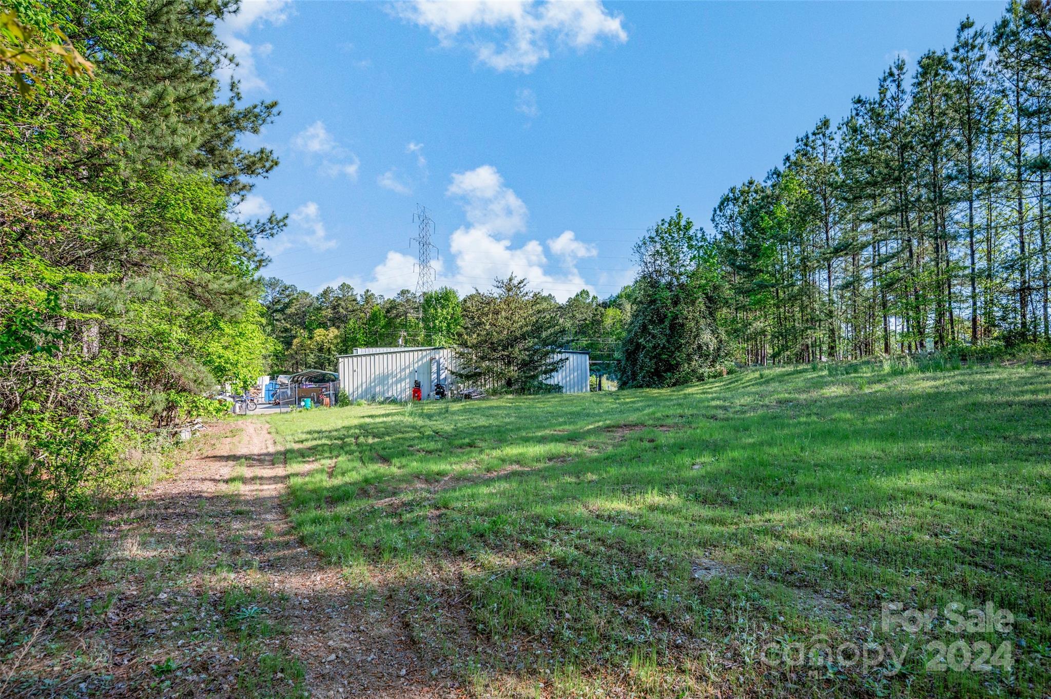 1281 River Highway
