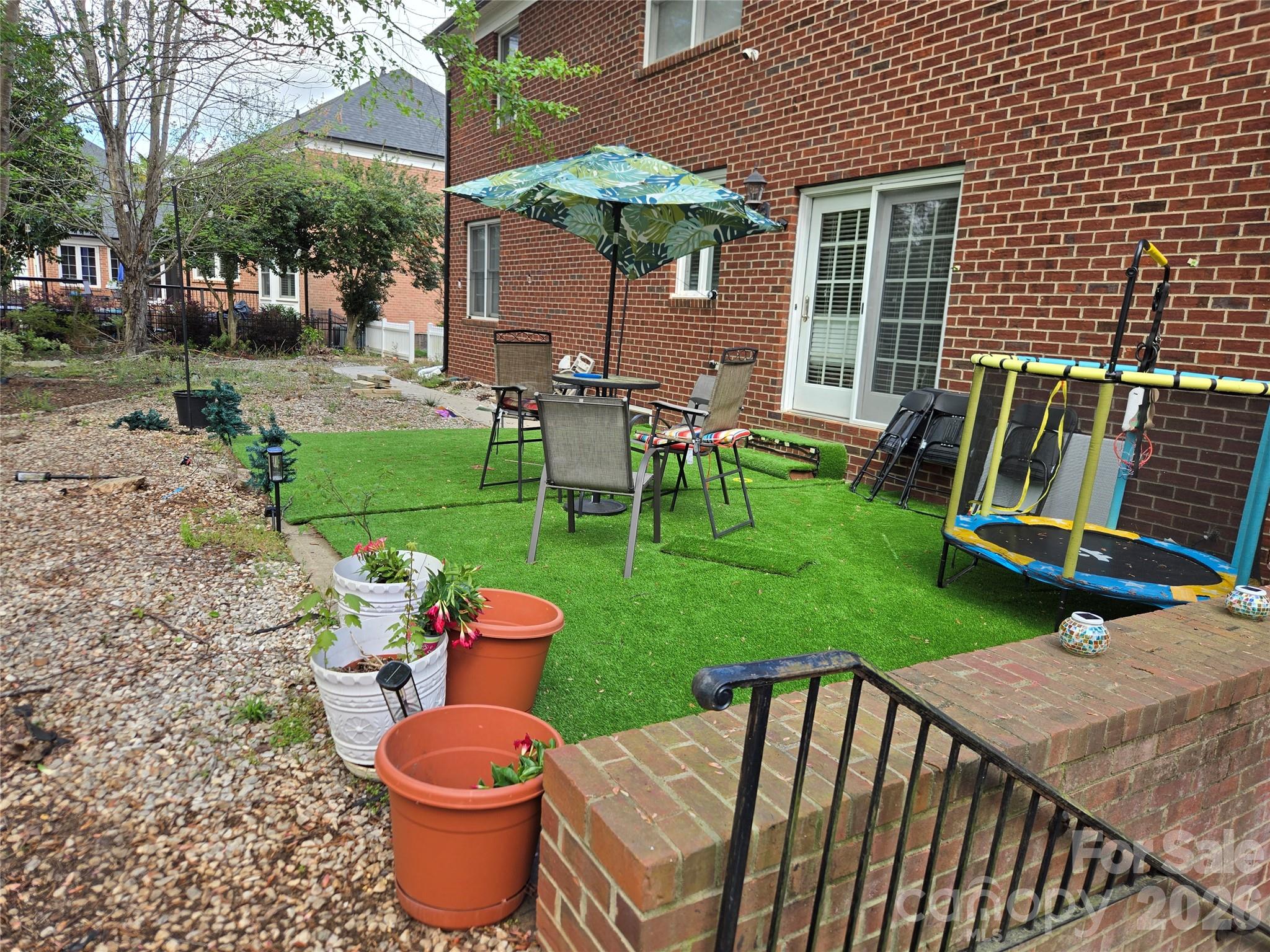 Country Club Estates - Residential