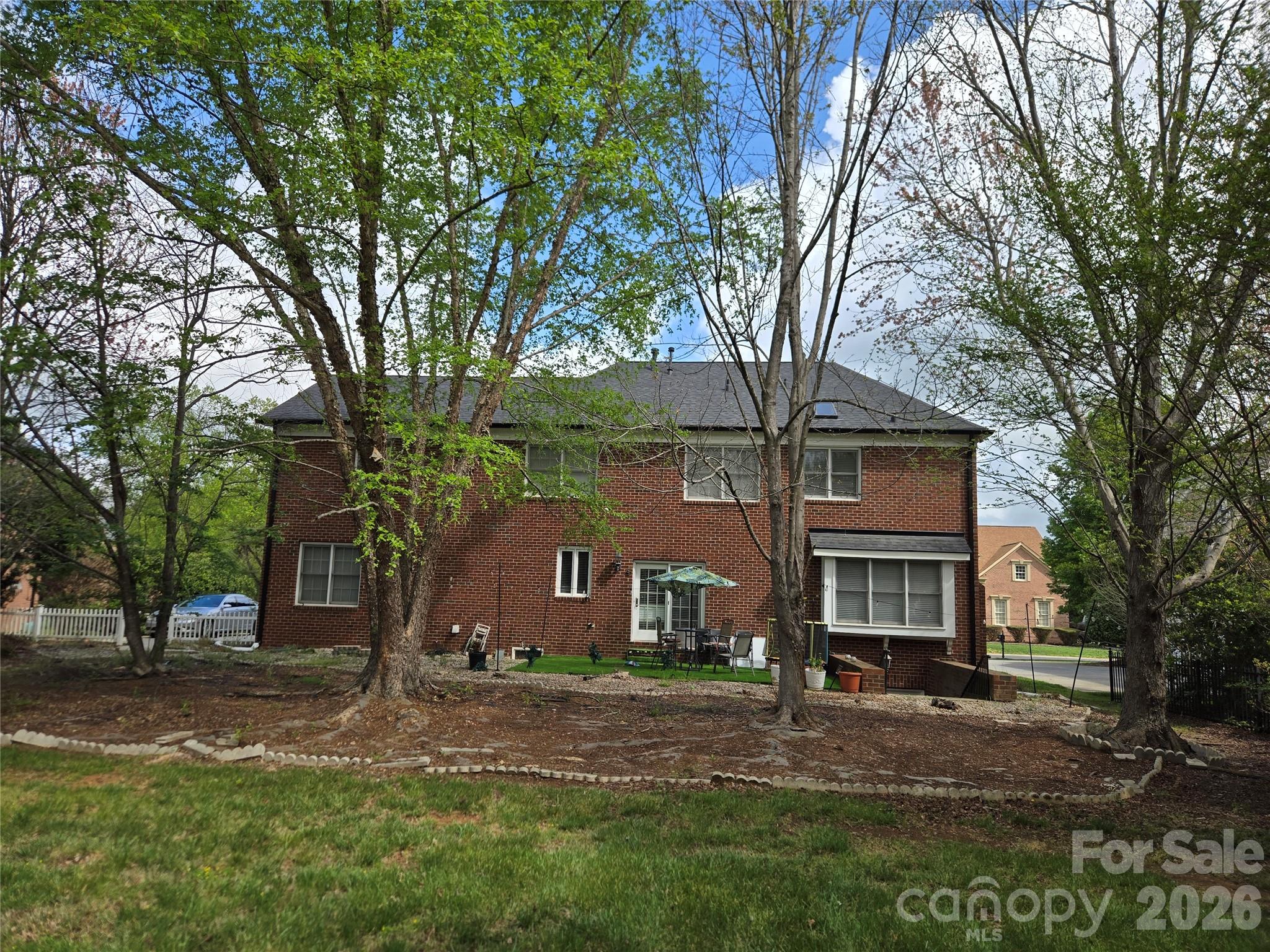 Country Club Estates - Residential