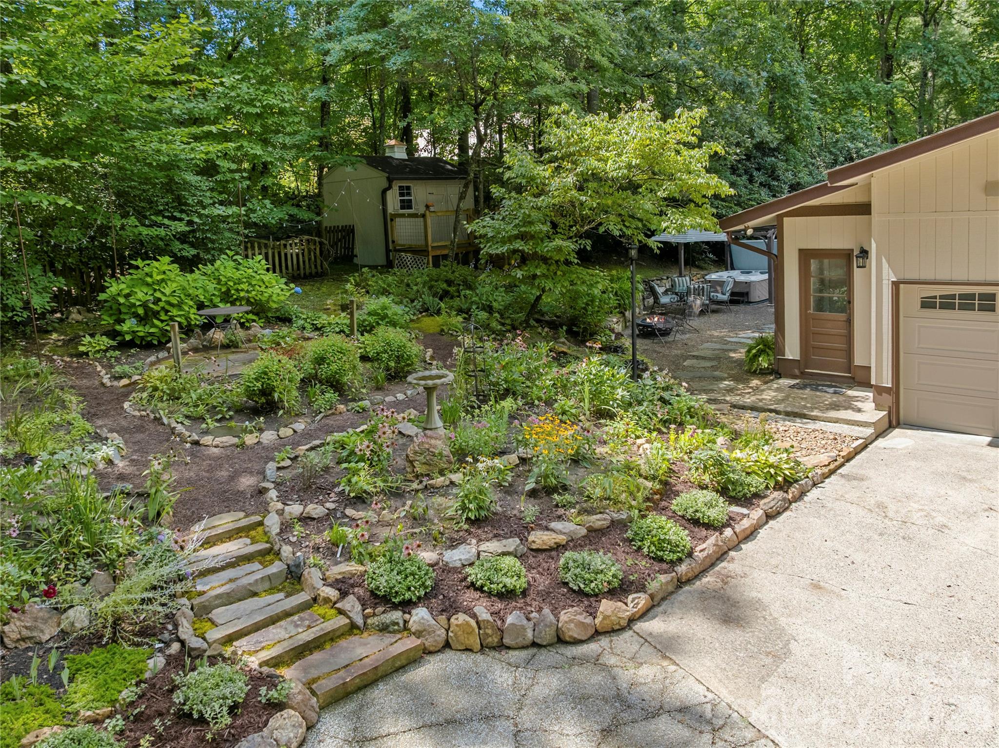 10 Brook Forest Drive