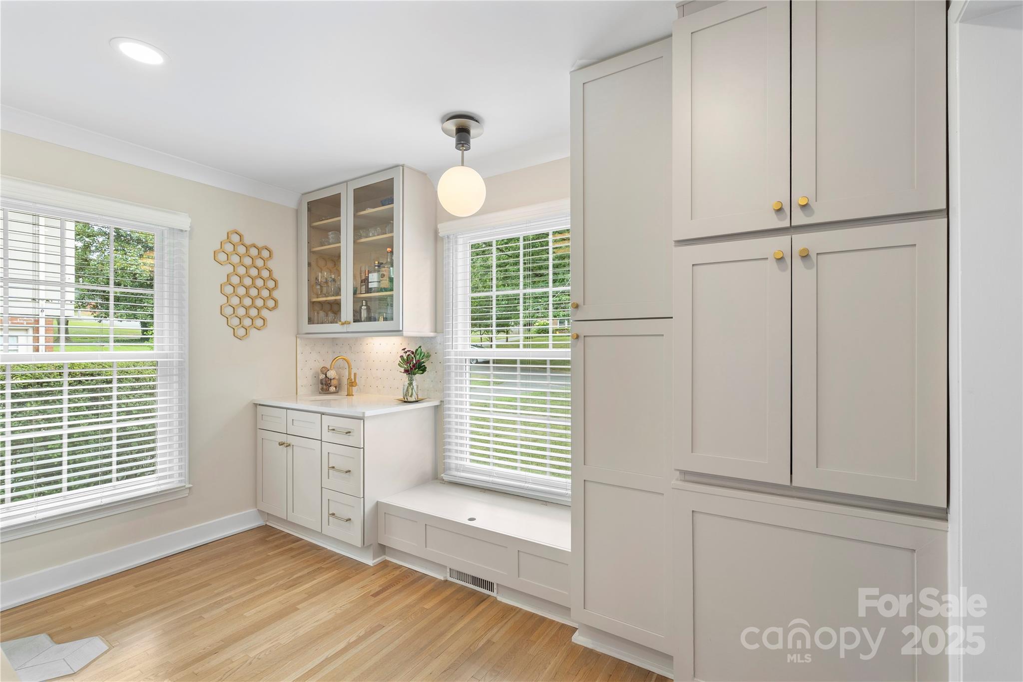 Beverly Woods - Residential