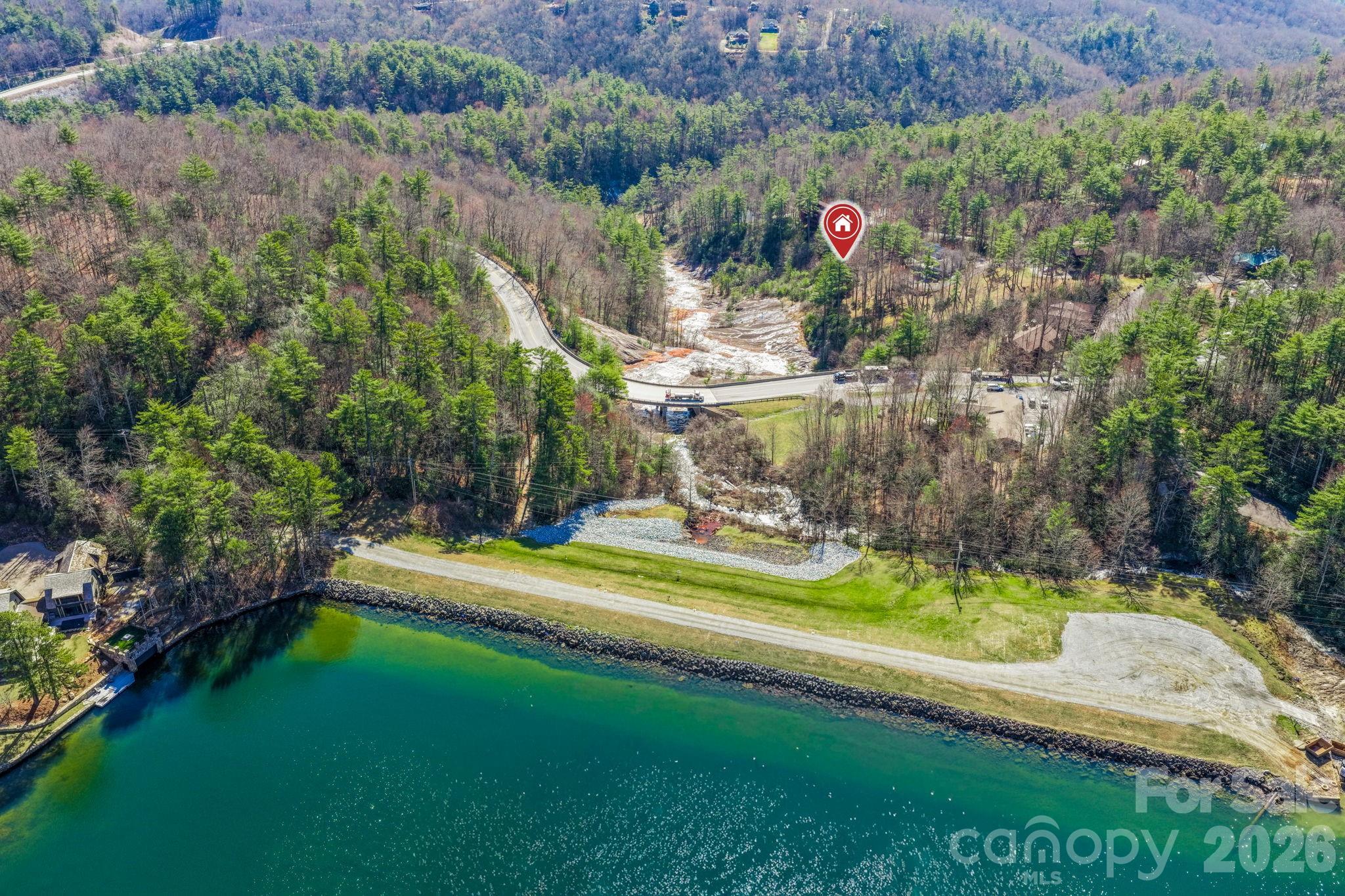 Toxaway Falls Condominium One - Residential