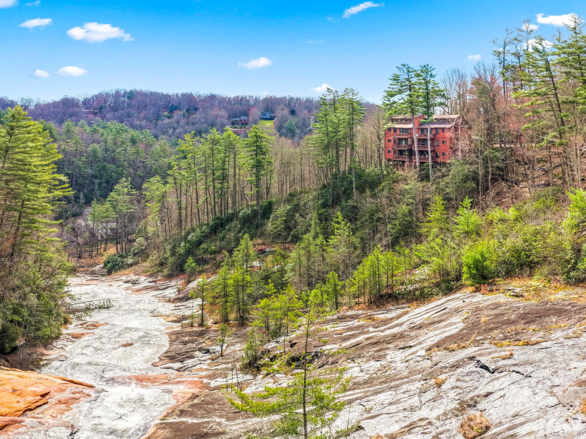 Toxaway Falls Condominium One - Residential