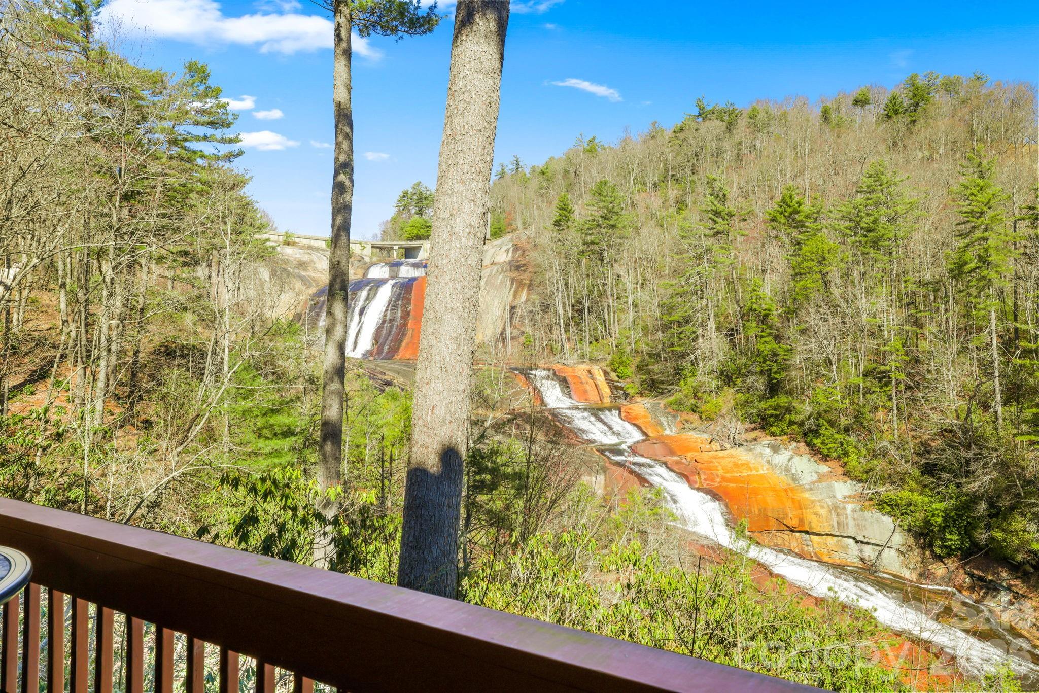 Toxaway Falls Condominium One - Residential