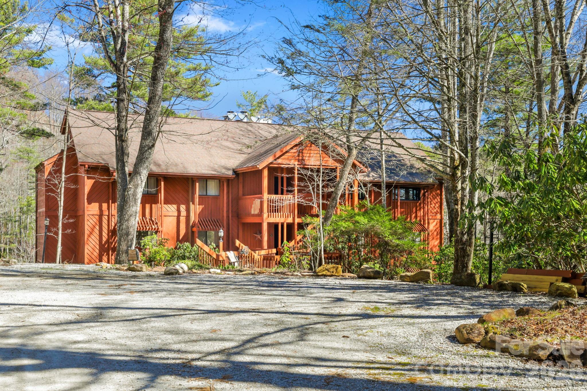 Toxaway Falls Condominium One - Residential