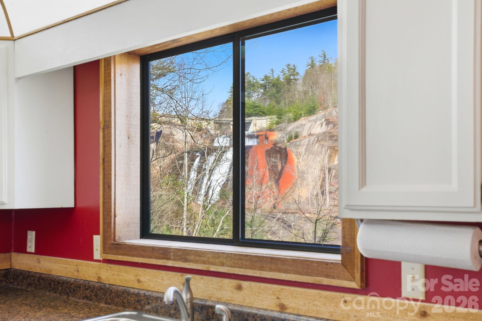 Toxaway Falls Condominium One - Residential