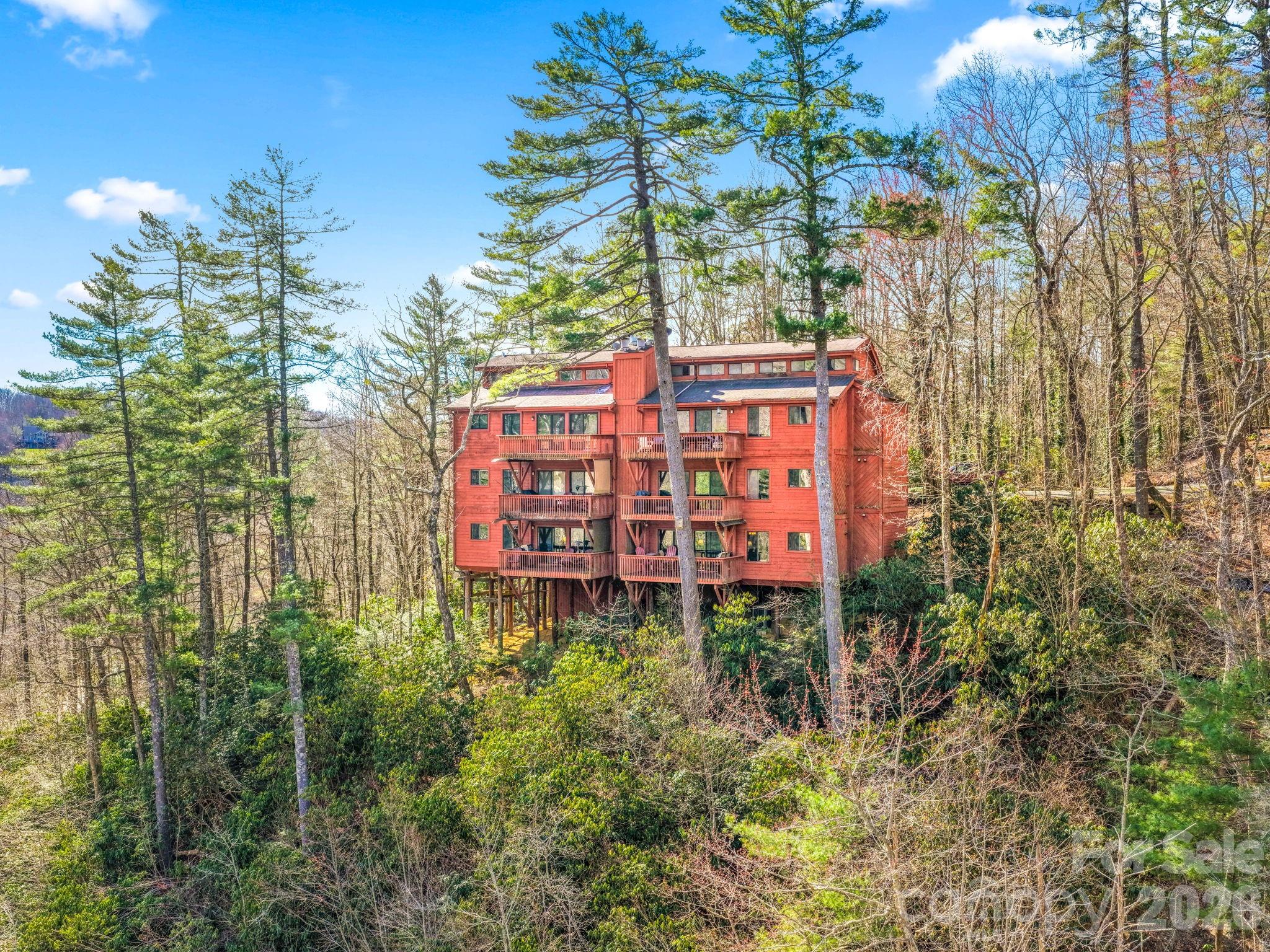 Toxaway Falls Condominium One - Residential