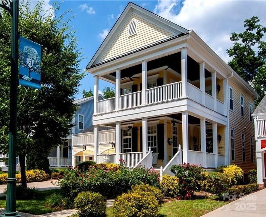 Welcome to this lovely, well-maintained home located in the highly desirable Ardrey community. The thoughtful floor plan features a spacious primary bedroom on the main level, with three additional bedrooms upstairs—perfect for family or guests.

Enjoy access to top-rated schools and a vibrant neighborhood filled with amenities, including a clubhouse, fitness center, dog park, playground, outdoor pool, sidewalks, and streetlights. This home offers the perfect blend of comfort, community, and convenience in one of the area's most coveted locations.