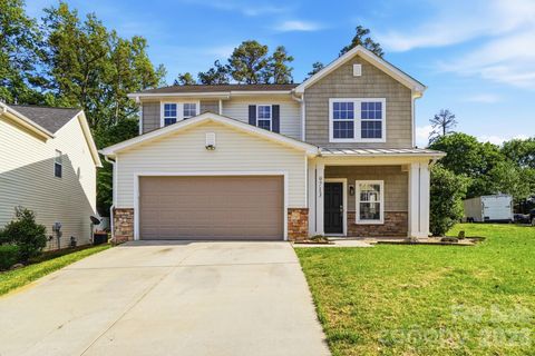 Photo of 9713 Falling Stream Drive, Charlotte, NC 28214 (MLS # 4367748)