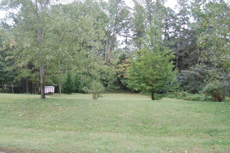 Beautiful 1.7 acre wooded lot at the end of a cul-de-sac, surrounded by custom homes. Bring your own builder and build your dream home!