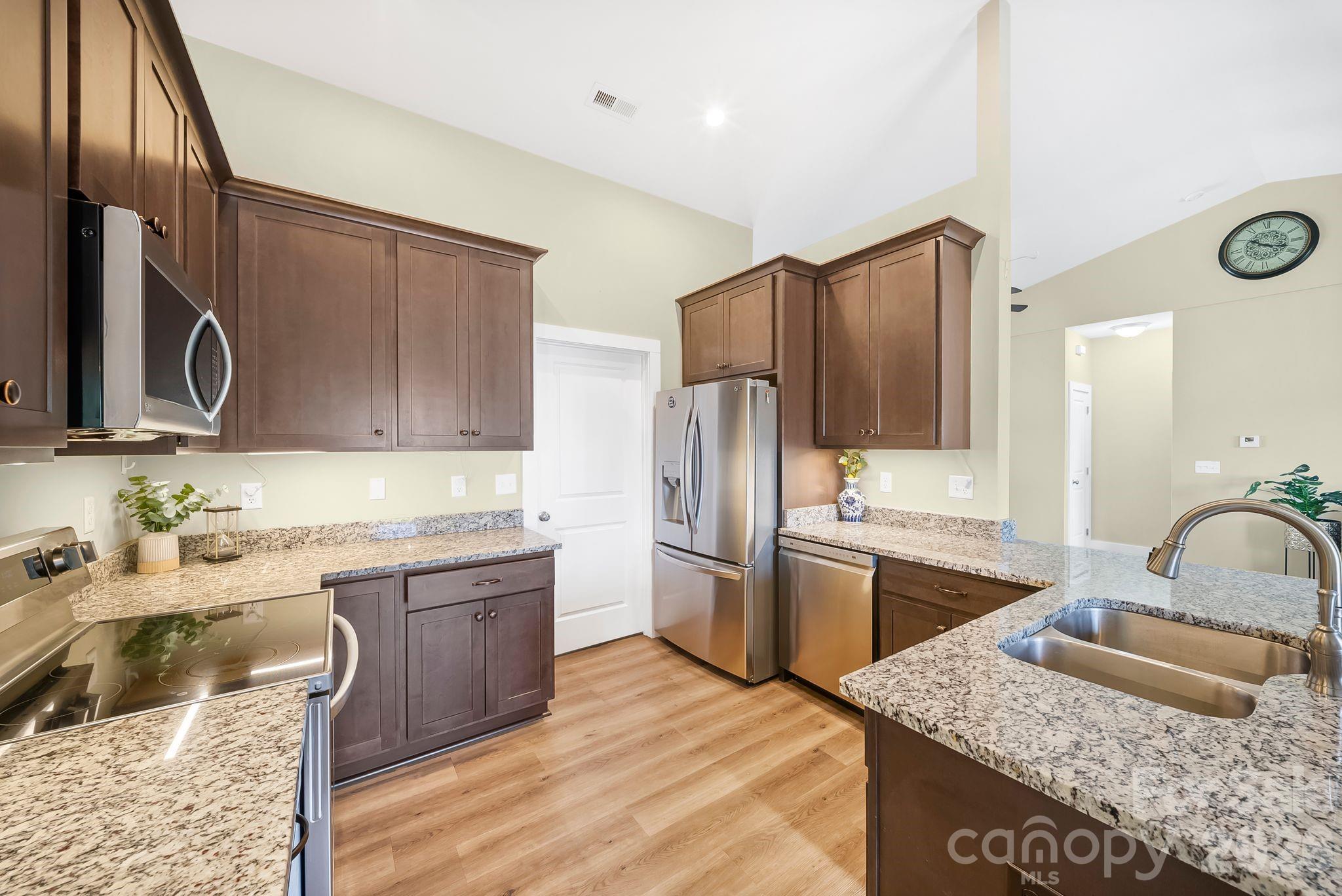 Riverwind - Residential