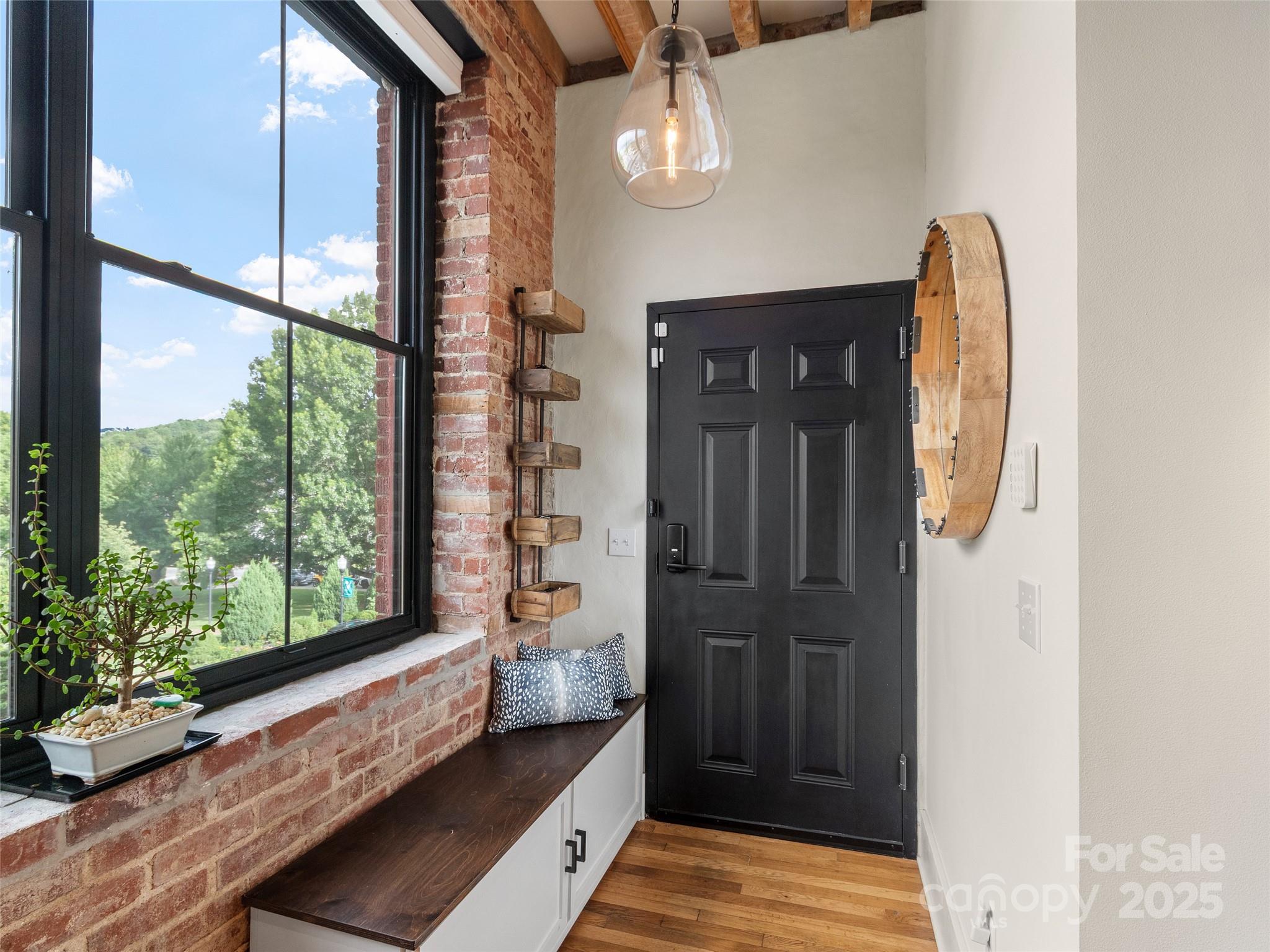 5 Town Square 204
