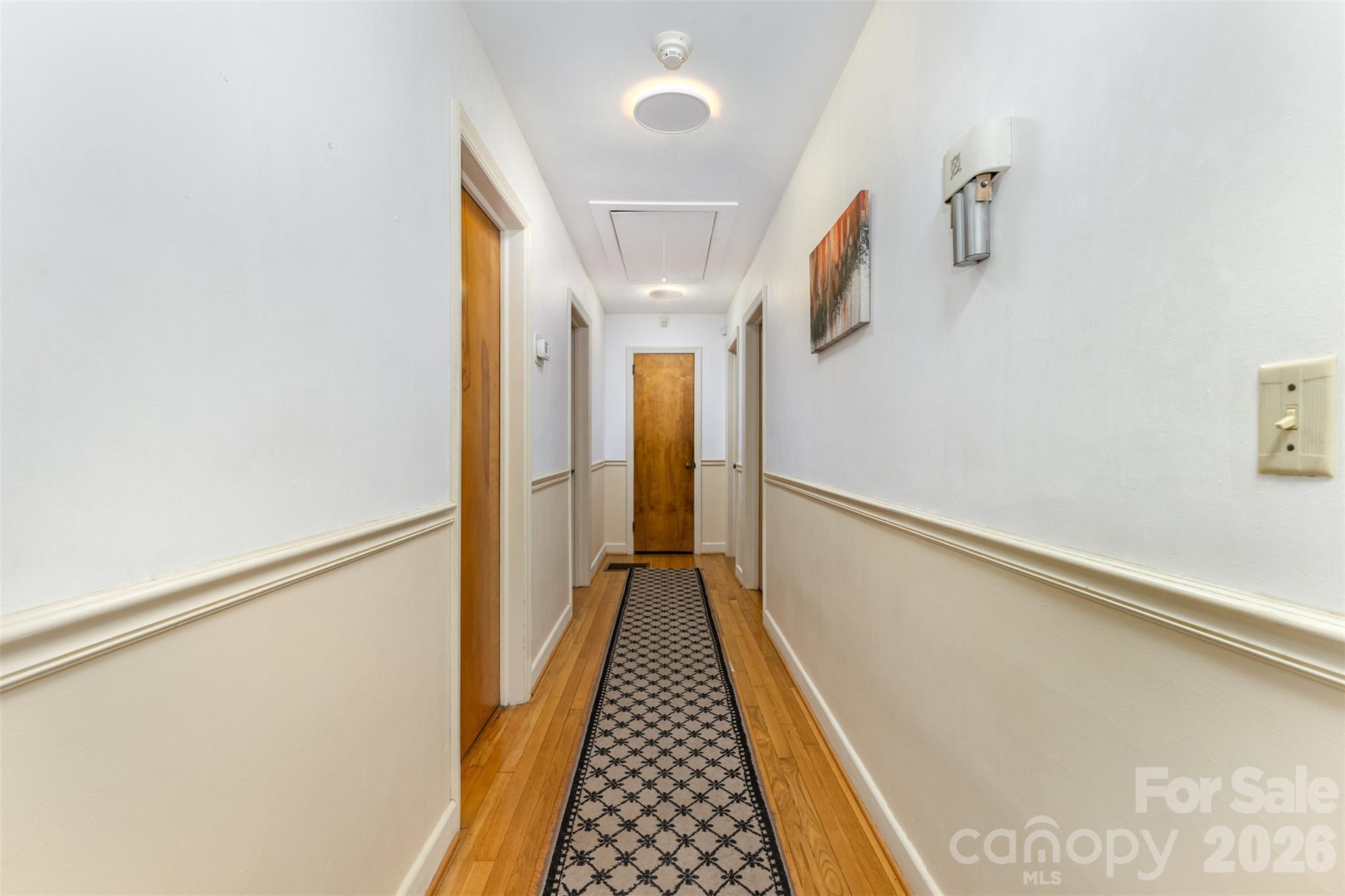 100 Ruby Lane