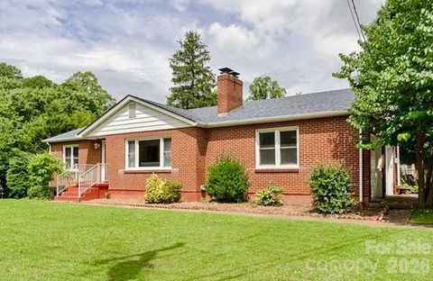 Photo of 274 Old Haw Creek Road, Asheville, NC 28805 (MLS # 4366358)