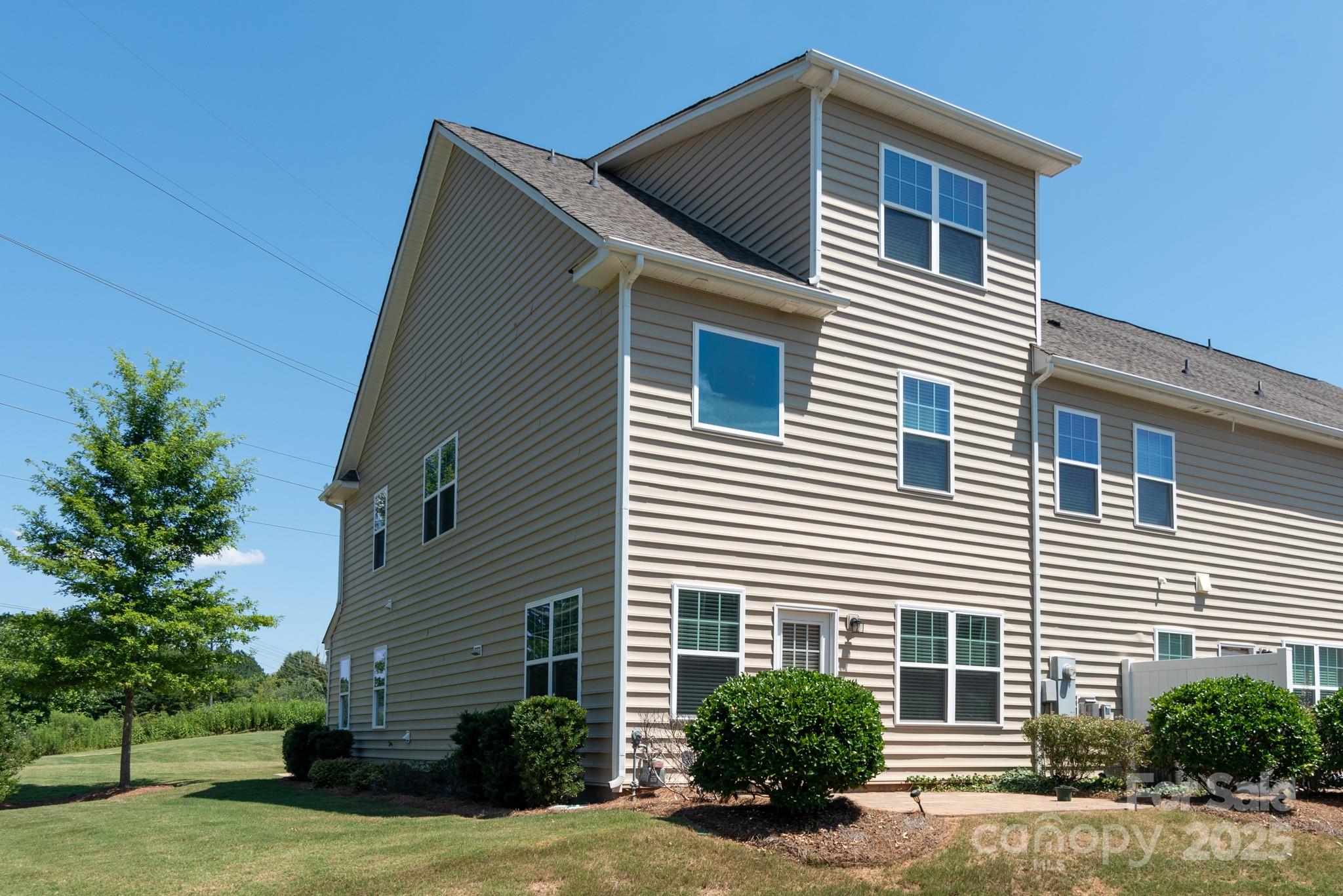 113 Burlingame Court