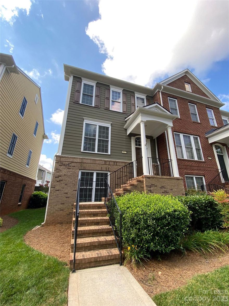 Beautiful End Unit Townhome Located in Baxter Community in Fort Mill, SC, 3 Bedrooms (2 Master Suites Located on Third Floor, 1 Bedroom Located on 1st Floor, 3.5 Bathrooms (2 Full Baths Located in each bedroom on Third Floor, Half Bath Located on 2nd Floor & 1 Full Bath Located on 1st Floor), Laundry Area with Washer/Dryer Located on Third Floor, Open Floor Plan Living Room with Gas Fireplace, Large Eat In Kitchen with Island, Gas Range, Refrigerator, Dishwasher and Microwave. Nice Deck off of the Kitchen. 2 Car Garage. Walking distance to Market Street in Baxter Village. Easy access to 77 to Uptown or Rock Hill. Single Family Only.
No Smoking/No Vaping. No Pets. Maximum Occupants 5. 
Available NOW for viewing with an approved application and appointment with Muse Representative.