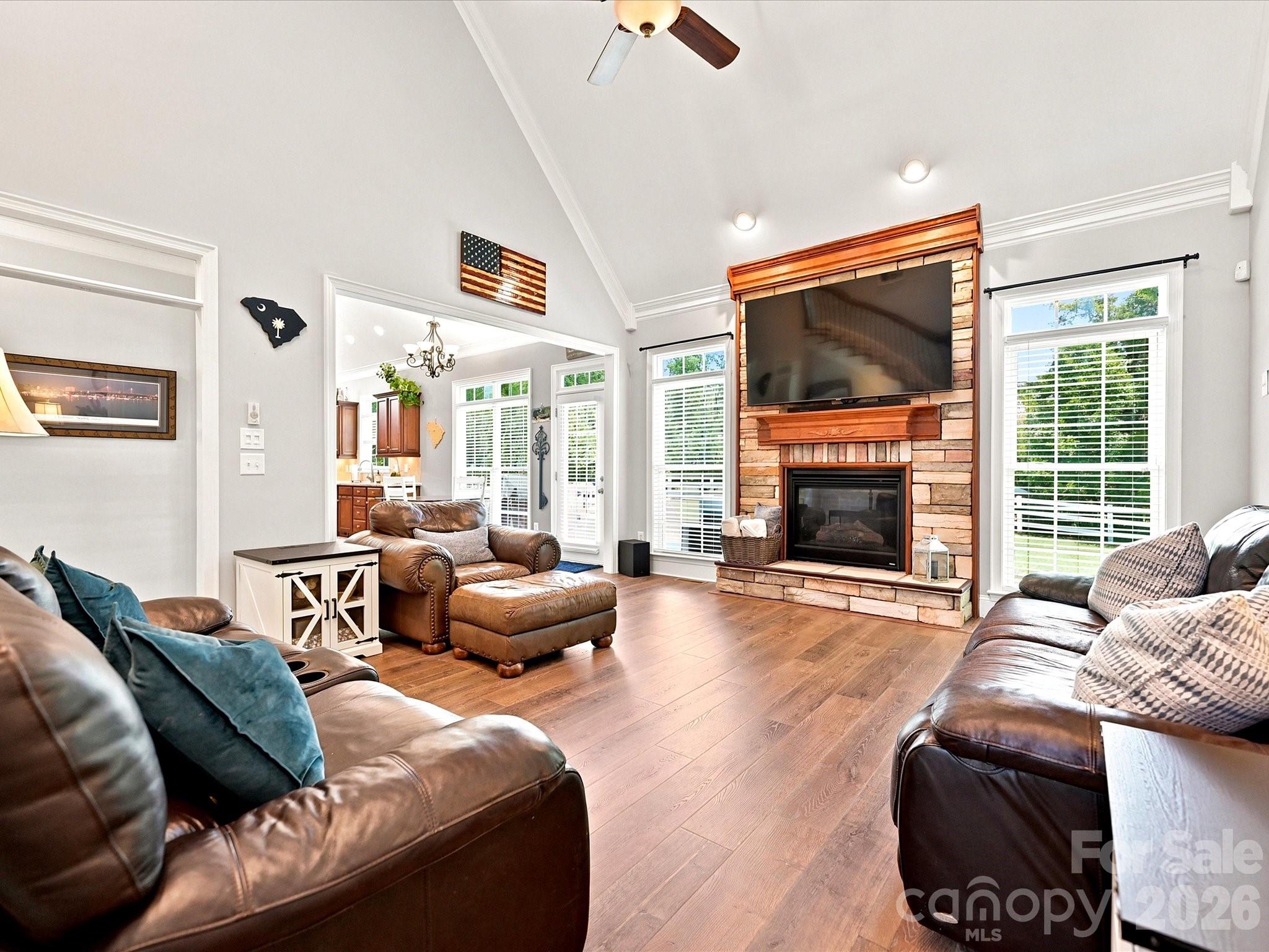 305 Spurs Court