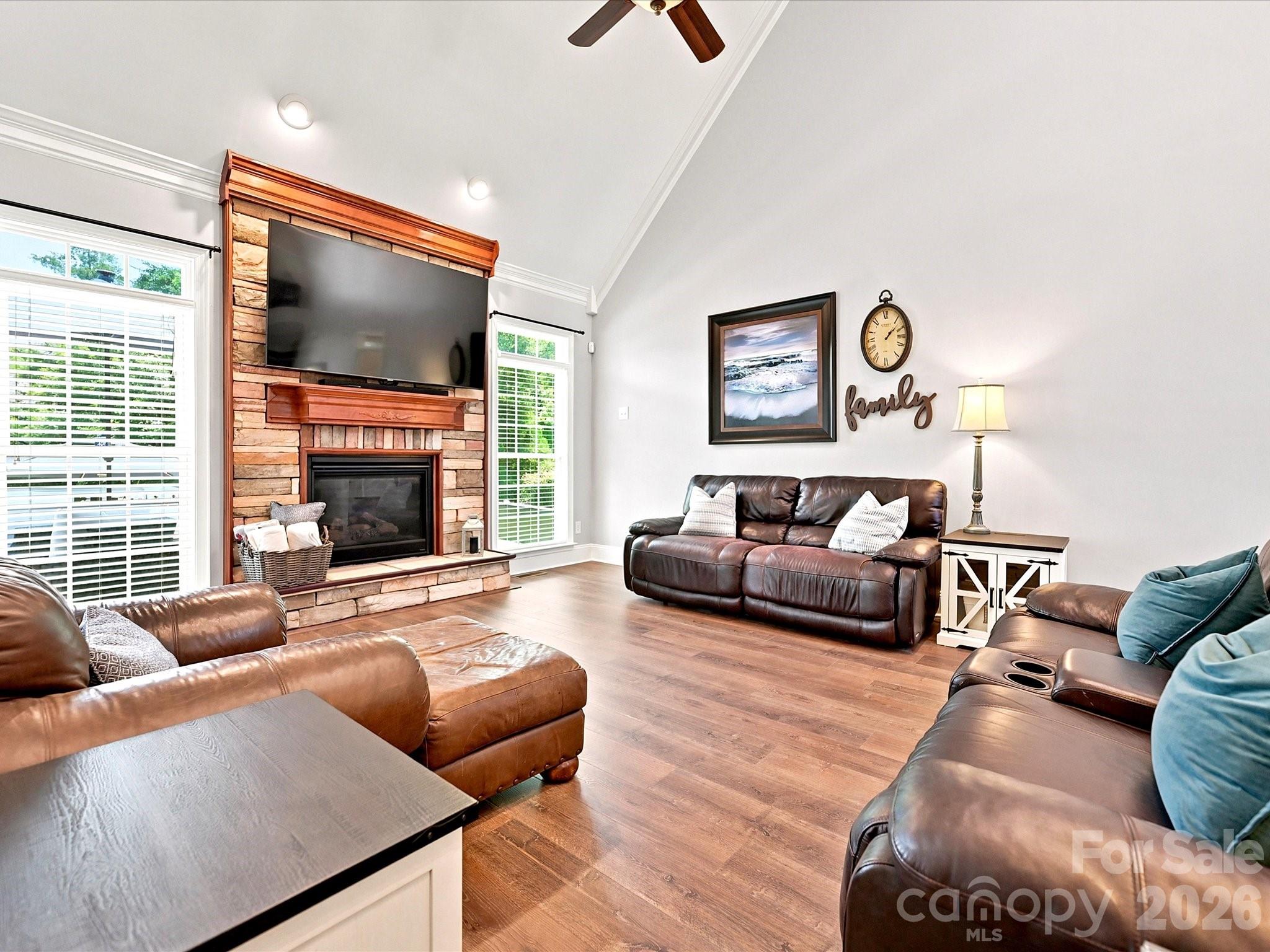 305 Spurs Court