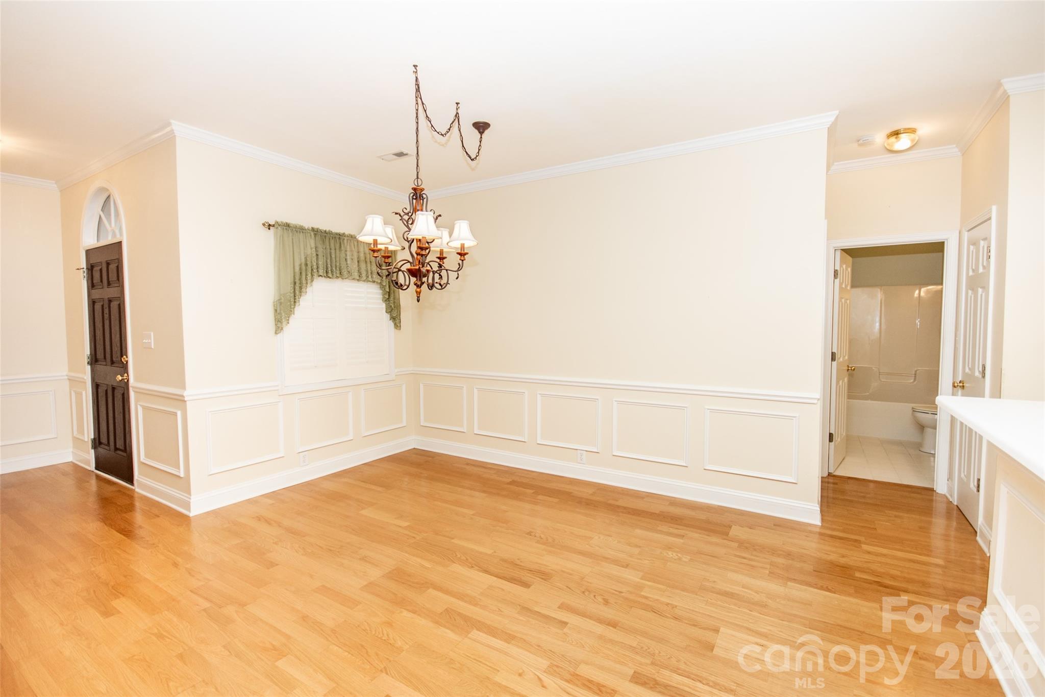 Queens Crest Townhouses - Residential