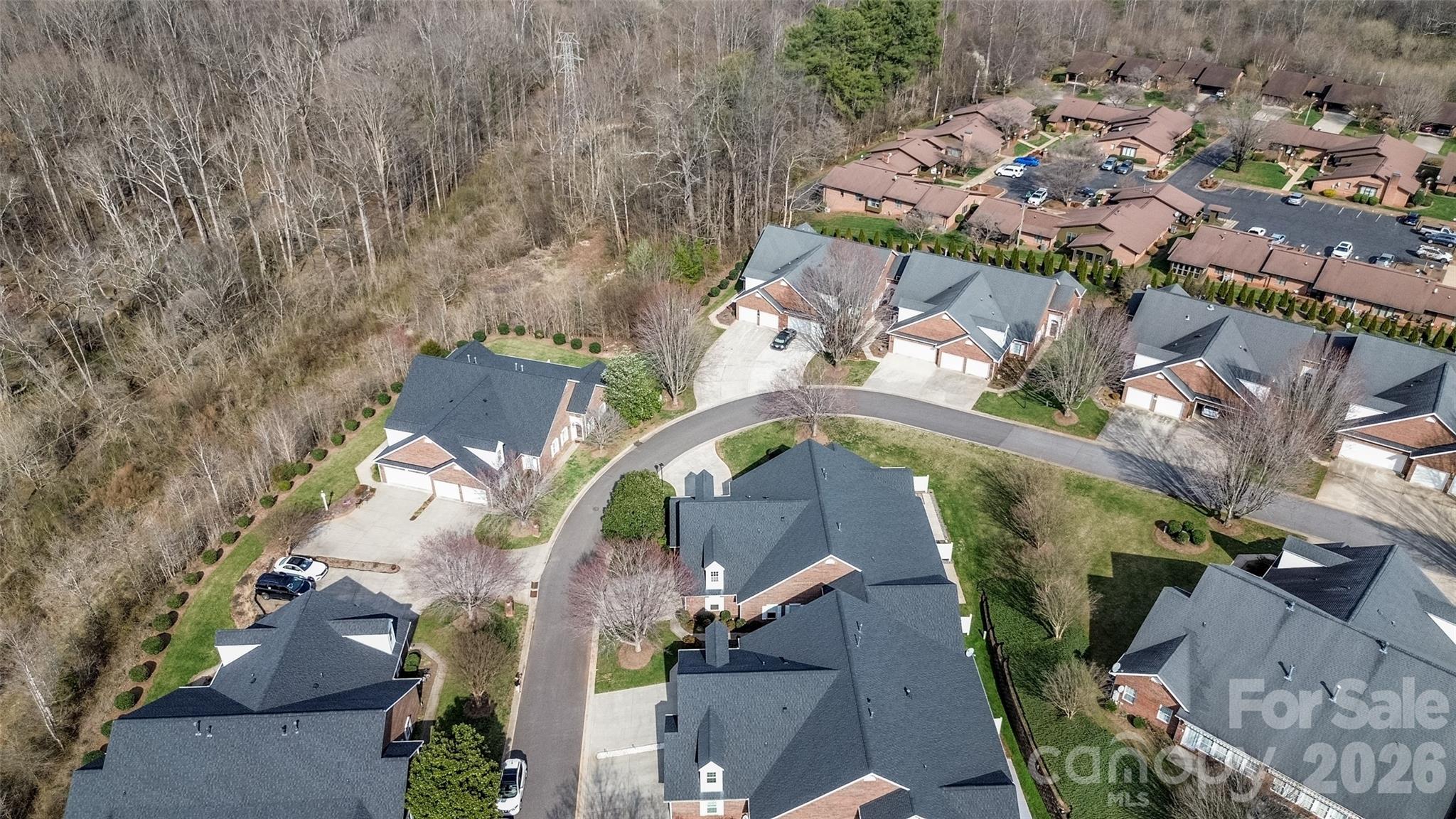 Queens Crest Townhouses - Residential