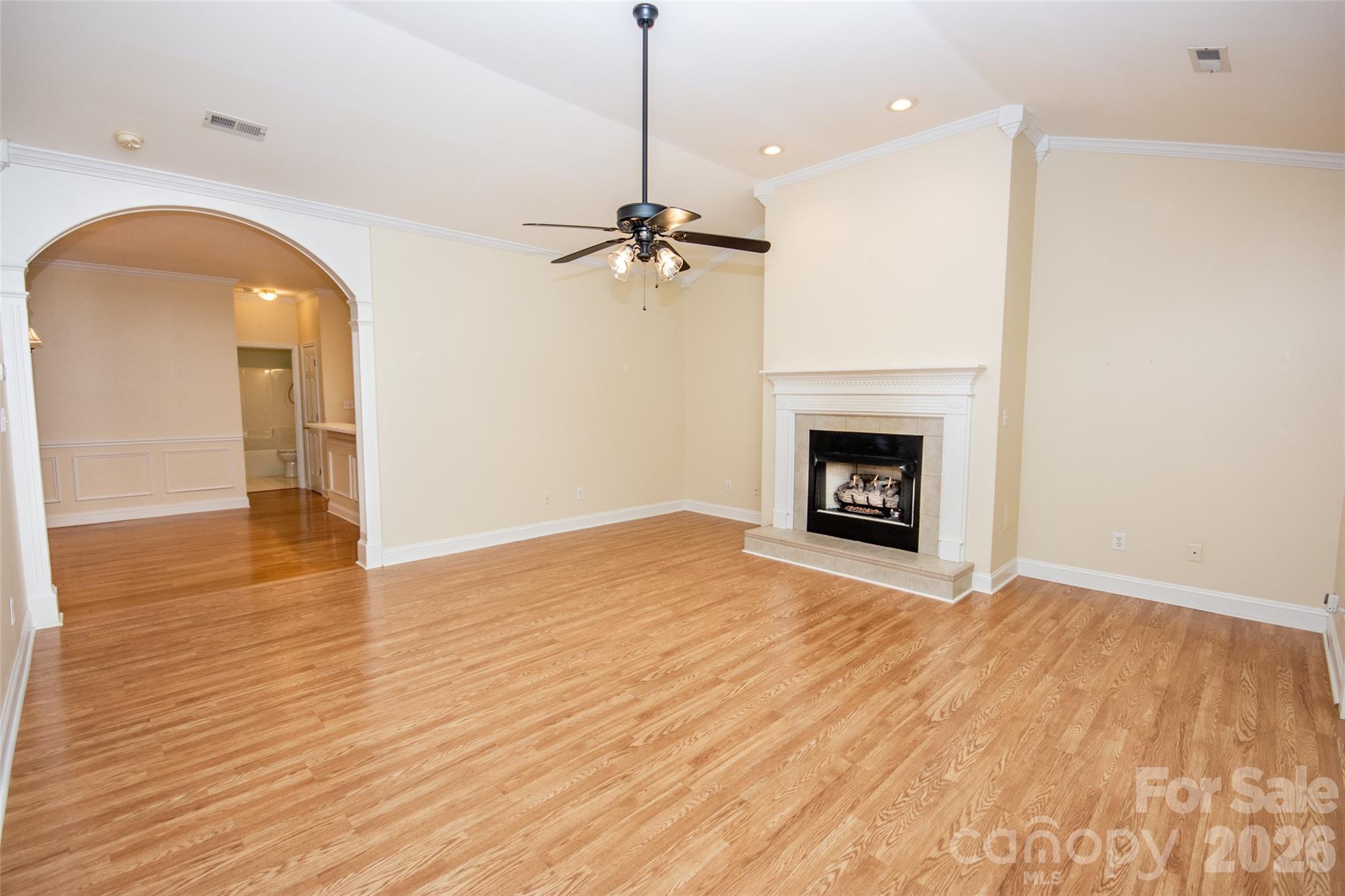 Queens Crest Townhouses - Residential