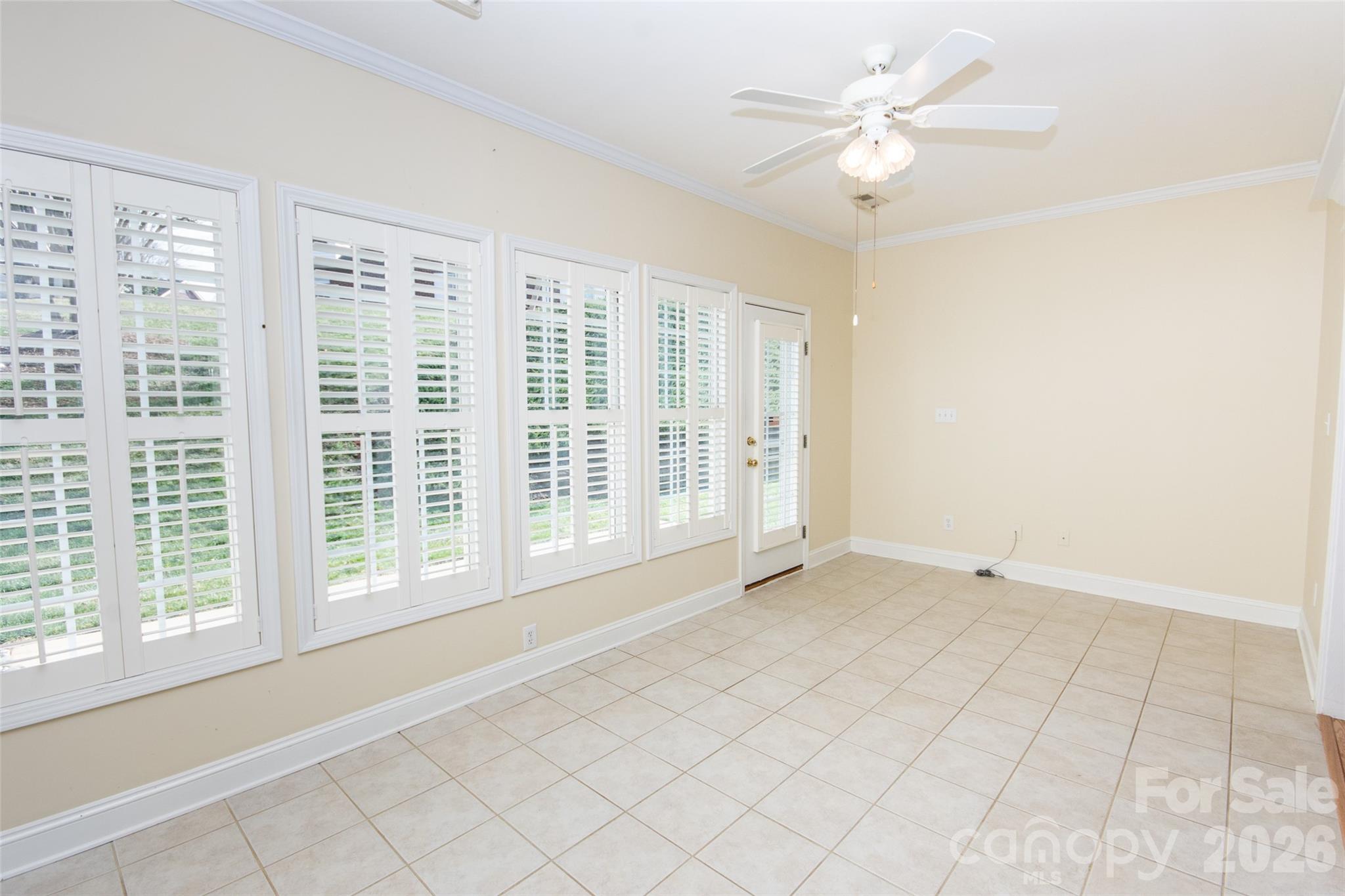 Queens Crest Townhouses - Residential