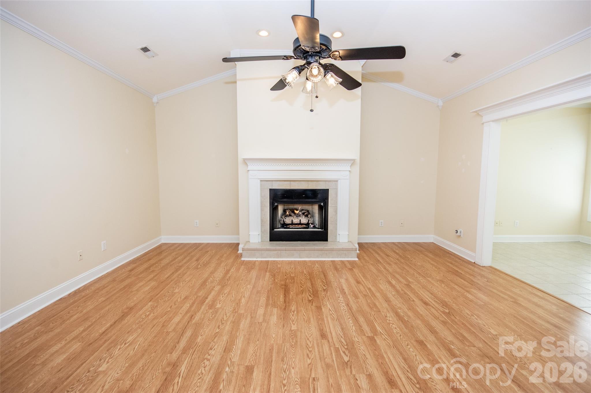 Queens Crest Townhouses - Residential