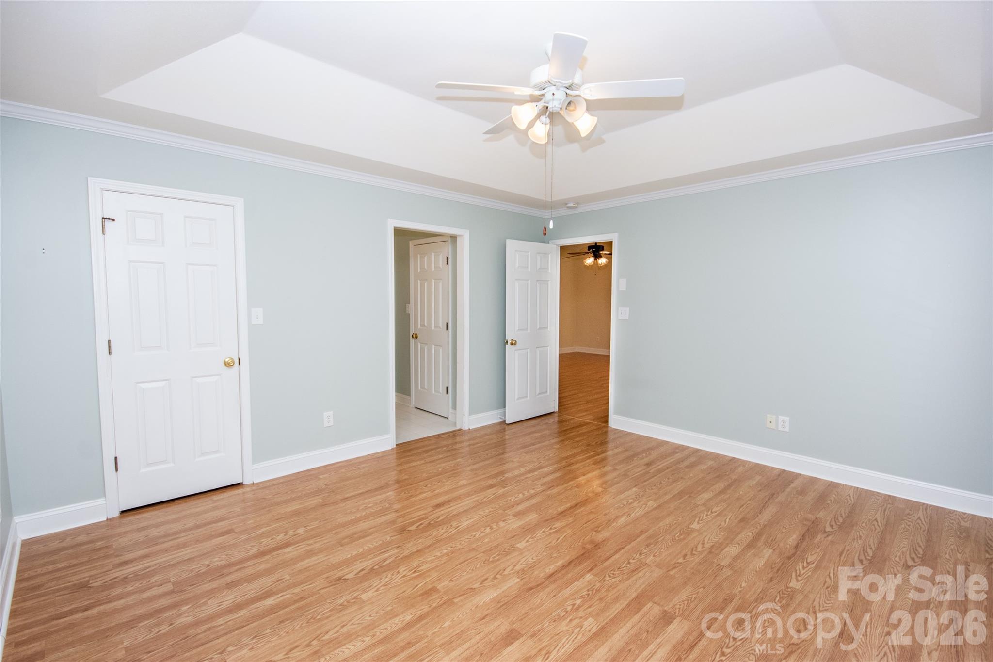 Queens Crest Townhouses - Residential