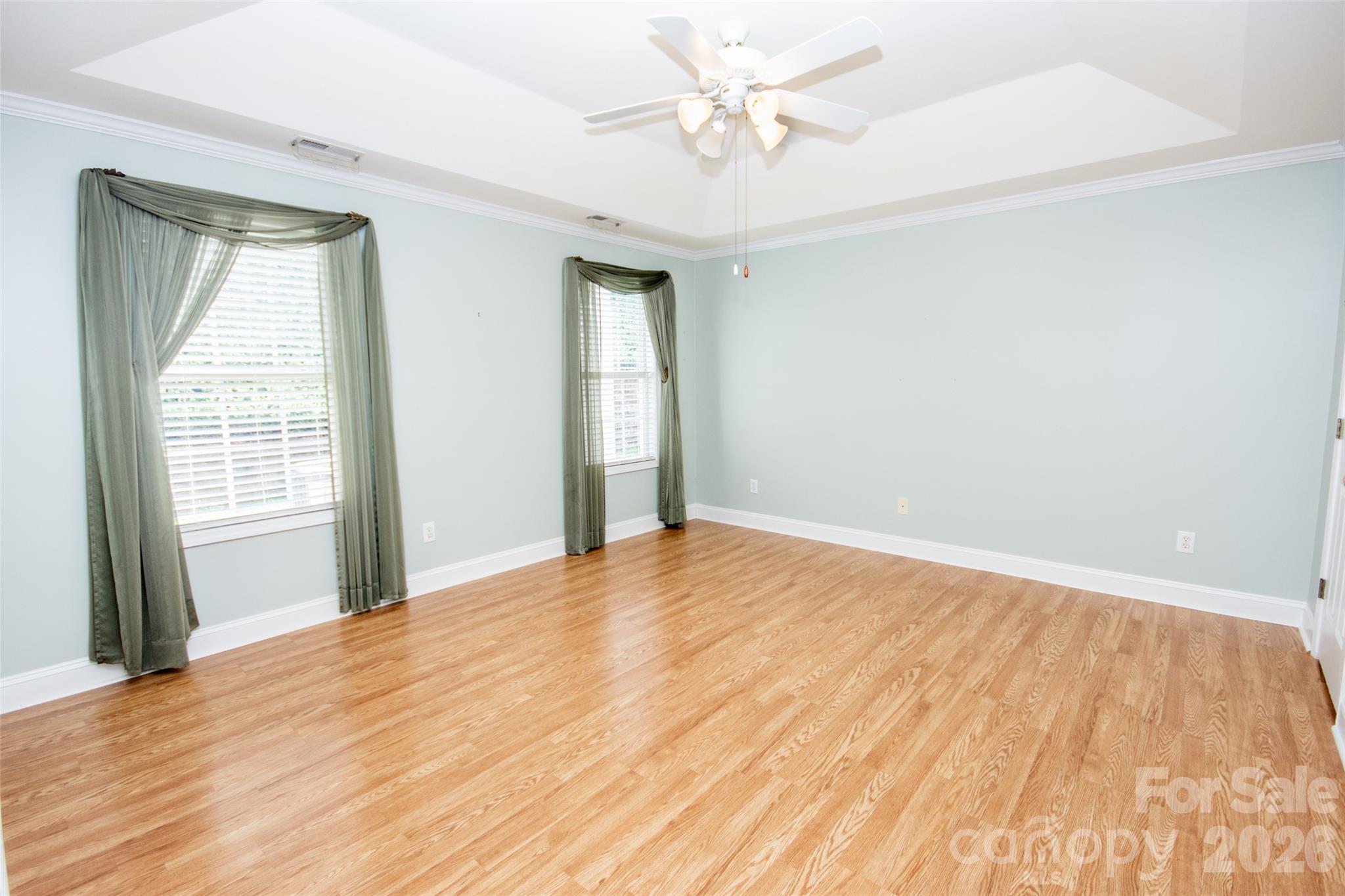 Queens Crest Townhouses - Residential