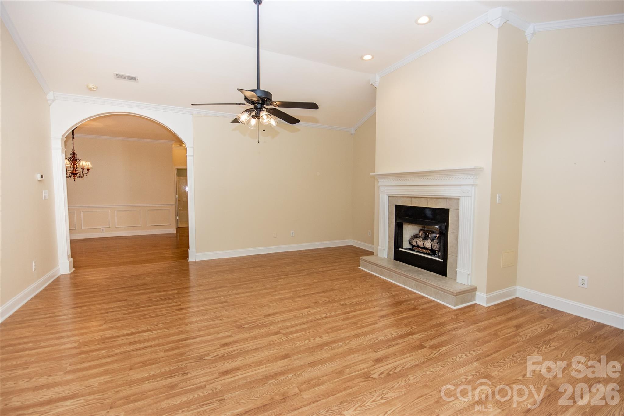 Queens Crest Townhouses - Residential