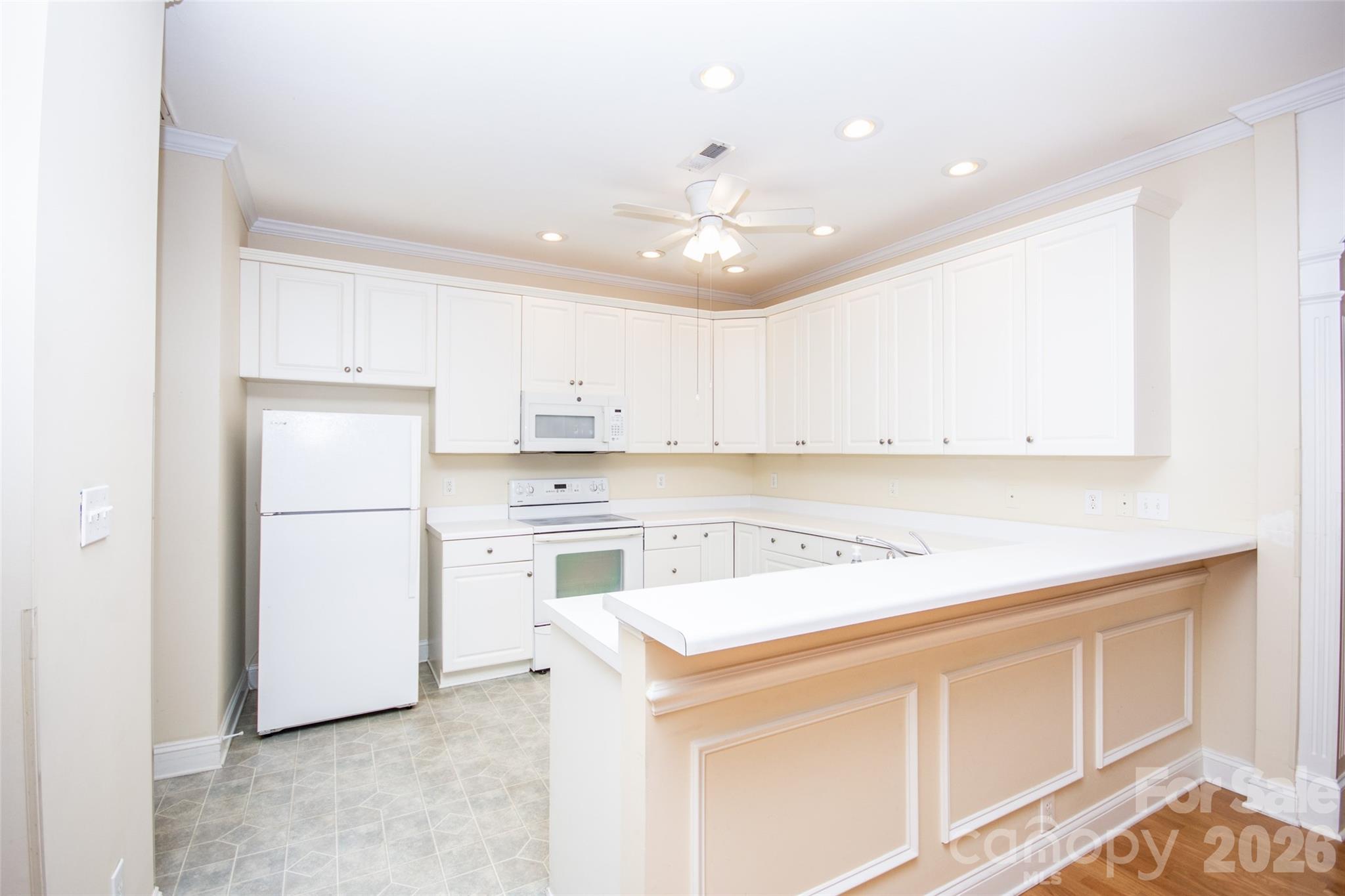 Queens Crest Townhouses - Residential