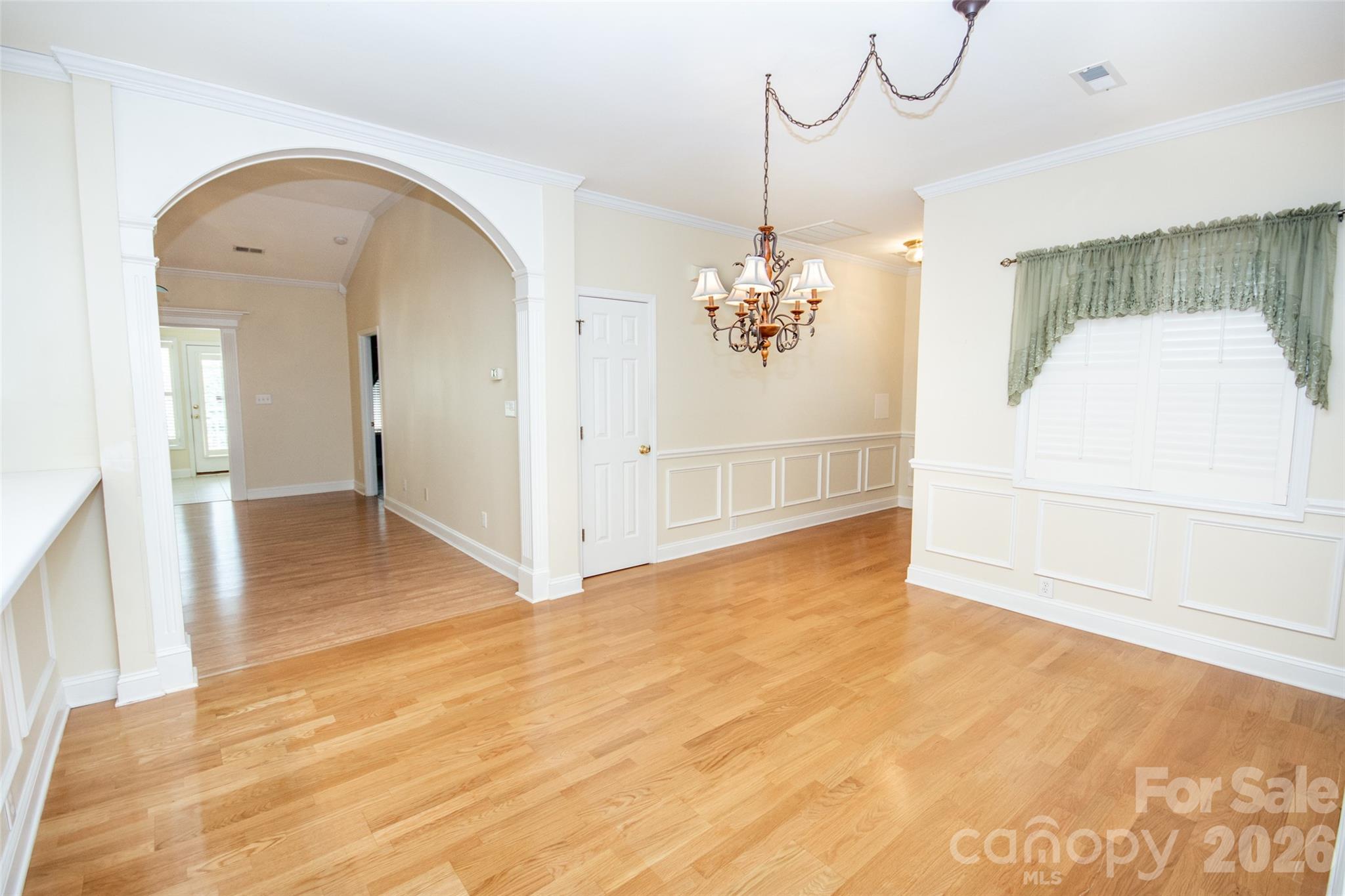 Queens Crest Townhouses - Residential