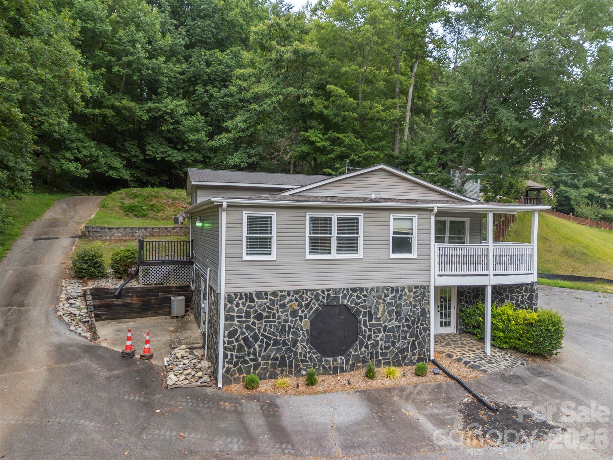 1840 Memorial Highway