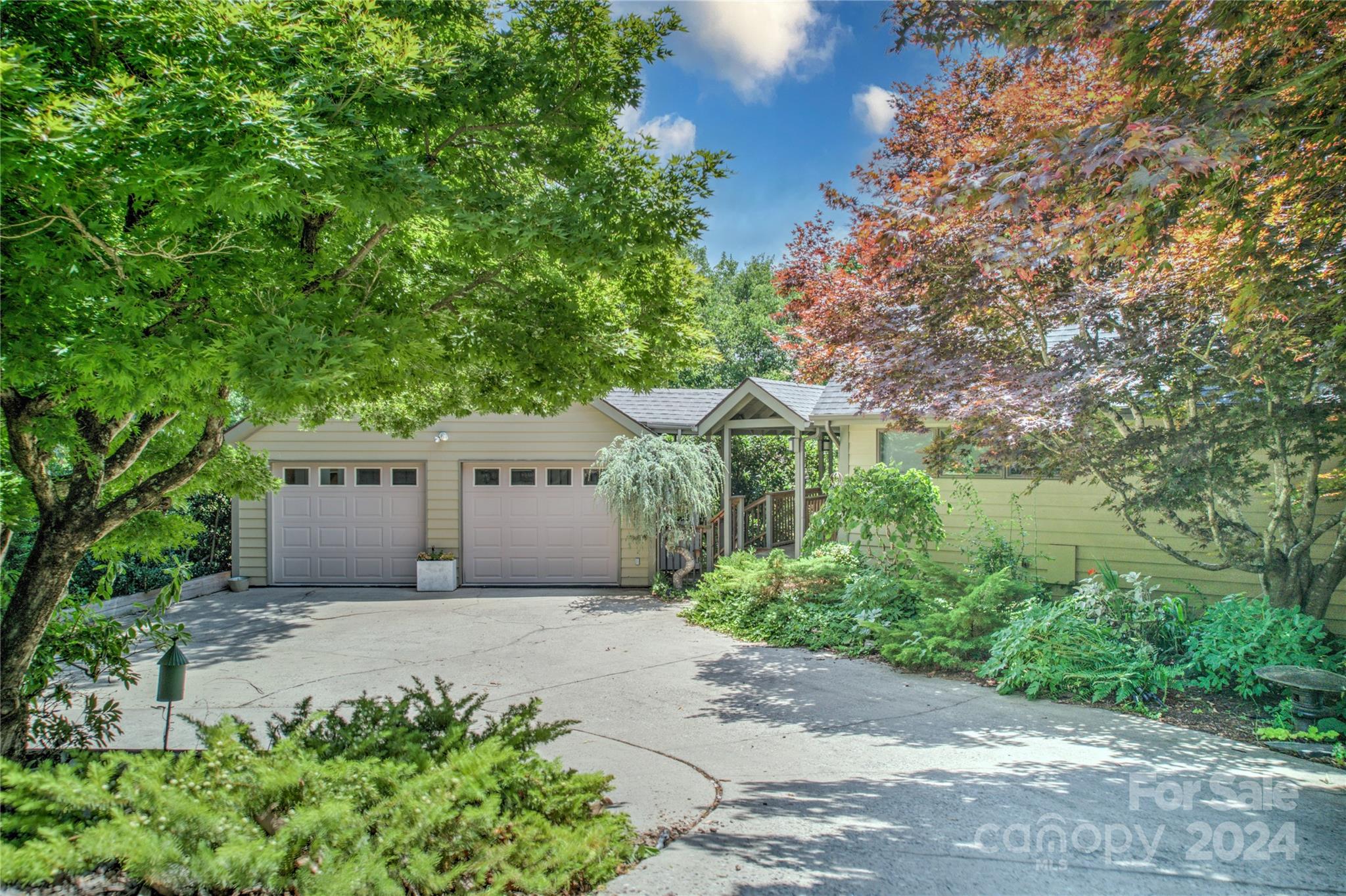 6 Manor Way