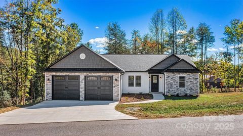 Photo of 24 Eastwinds Drive, Hickory, NC 28601 (MLS # 4313896)