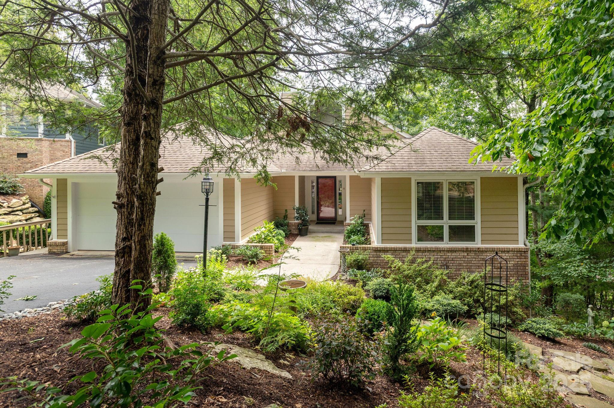 210 Claymoor Court