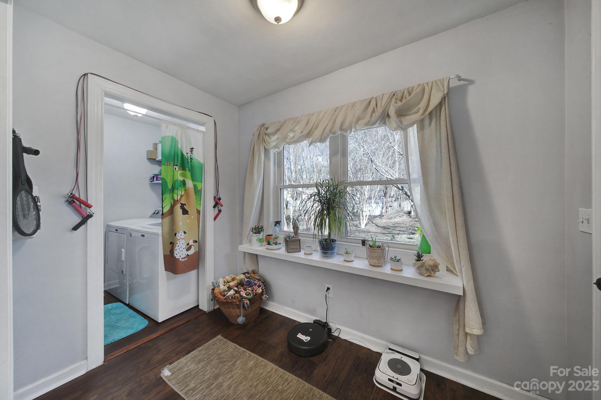 Idlewild South - Residential