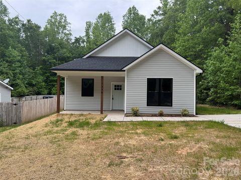 1230 Wilmington Avenue Statesville NC 28677