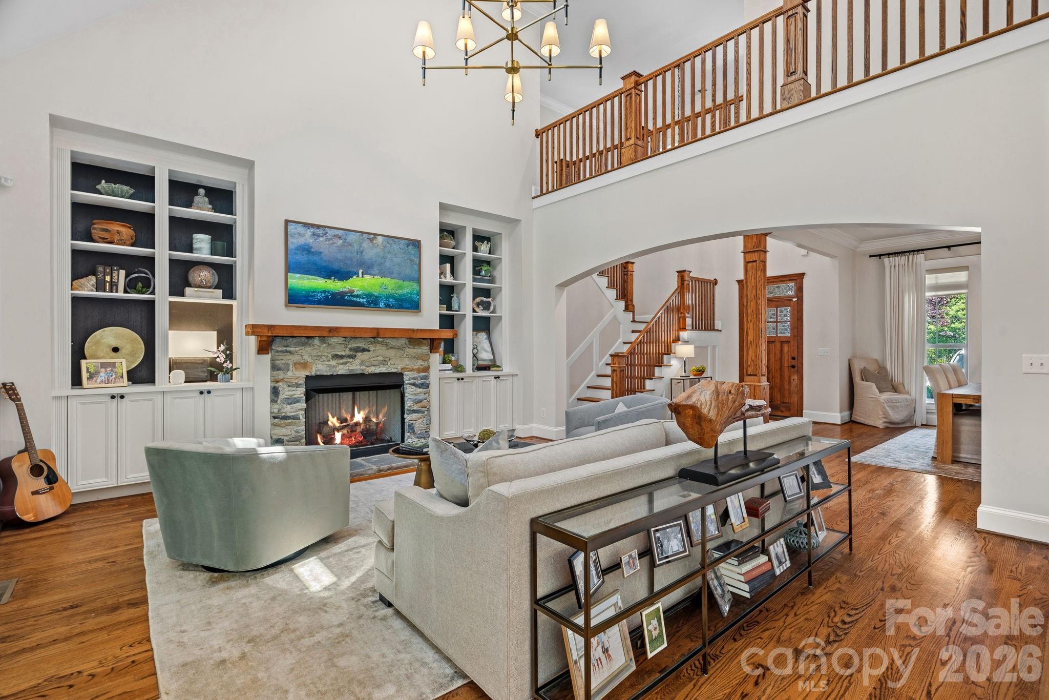 3813 Lakeside Drive