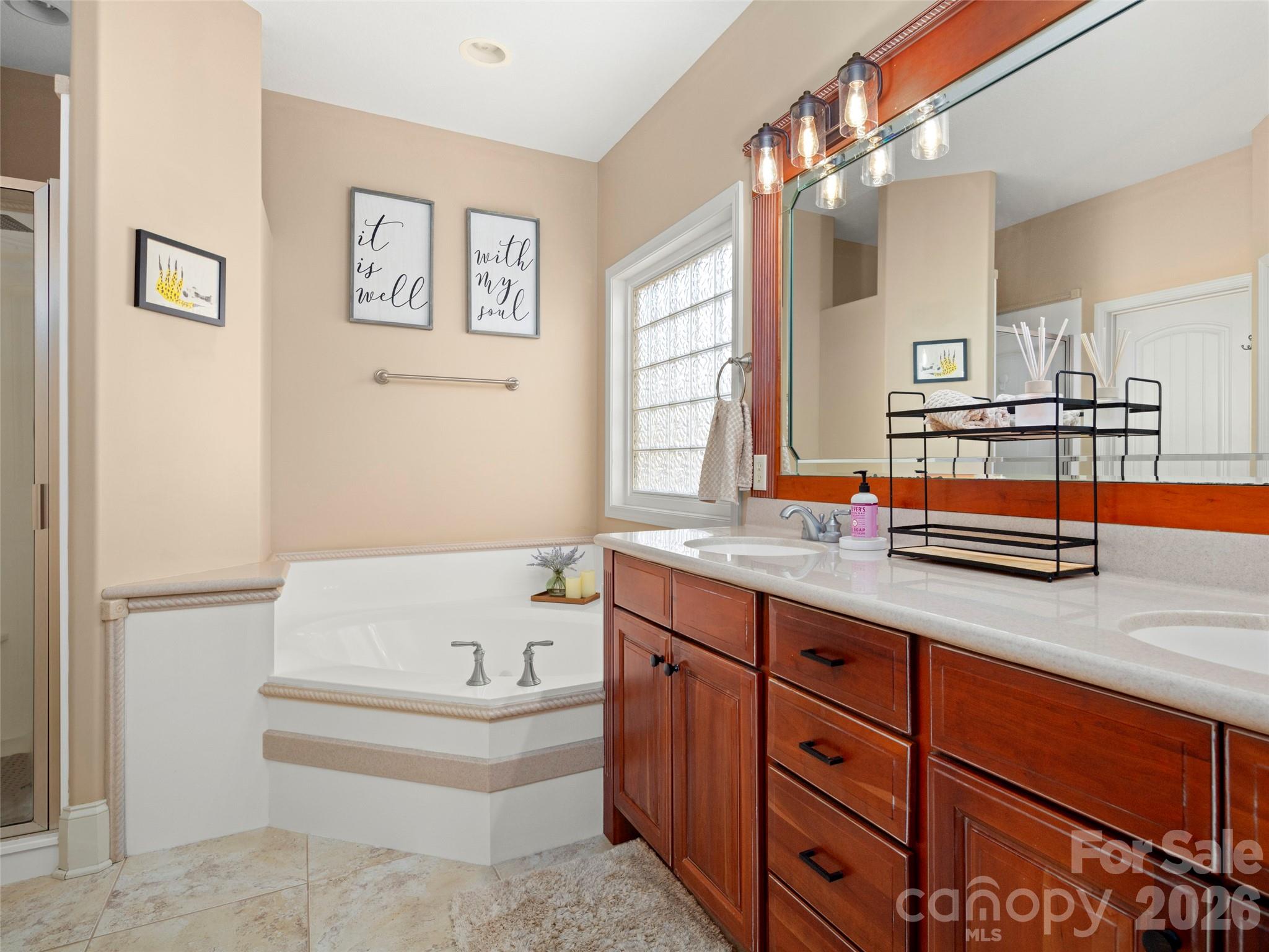 Ledgestone - Residential