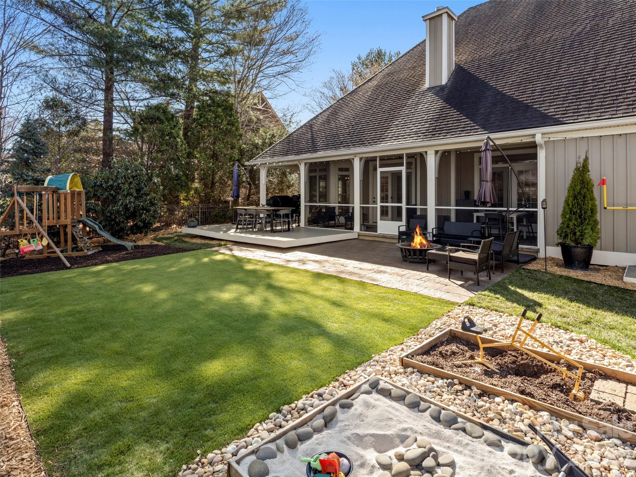 Ledgestone - Residential