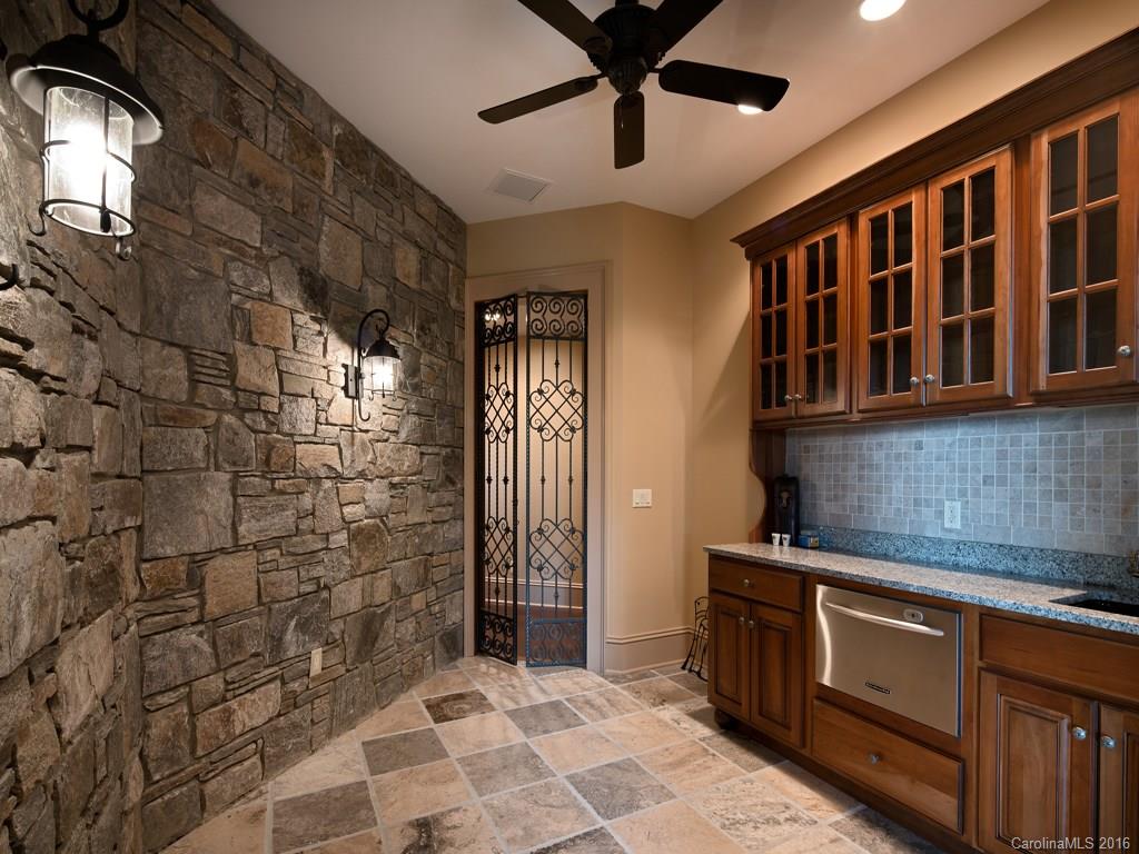 Reynolds Mountain - Residential