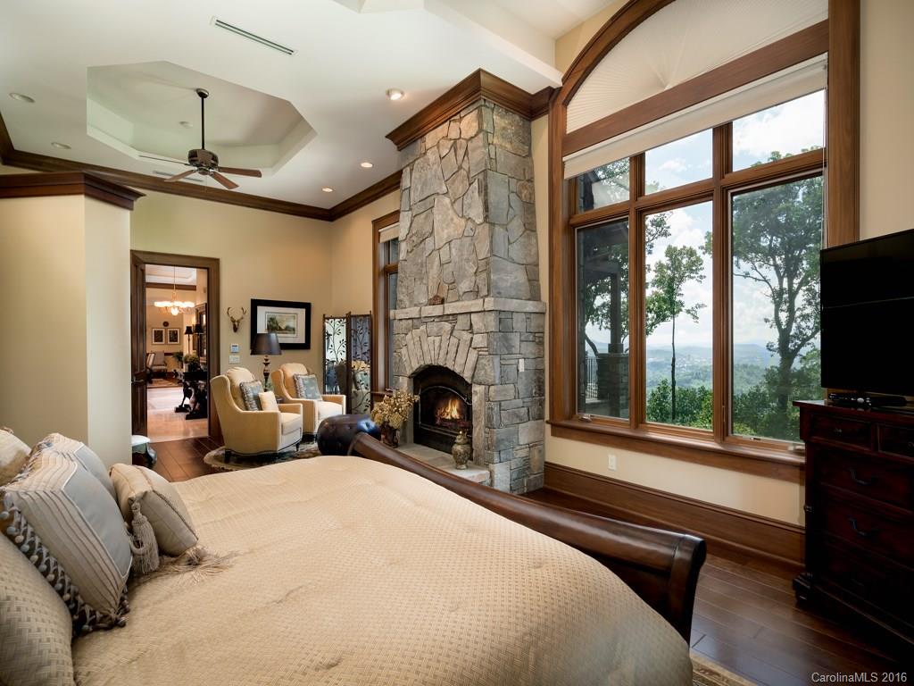 Reynolds Mountain - Residential