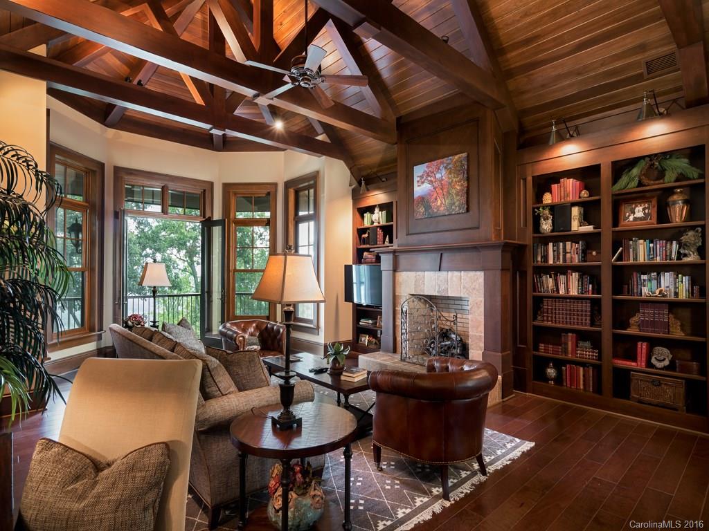 Reynolds Mountain - Residential