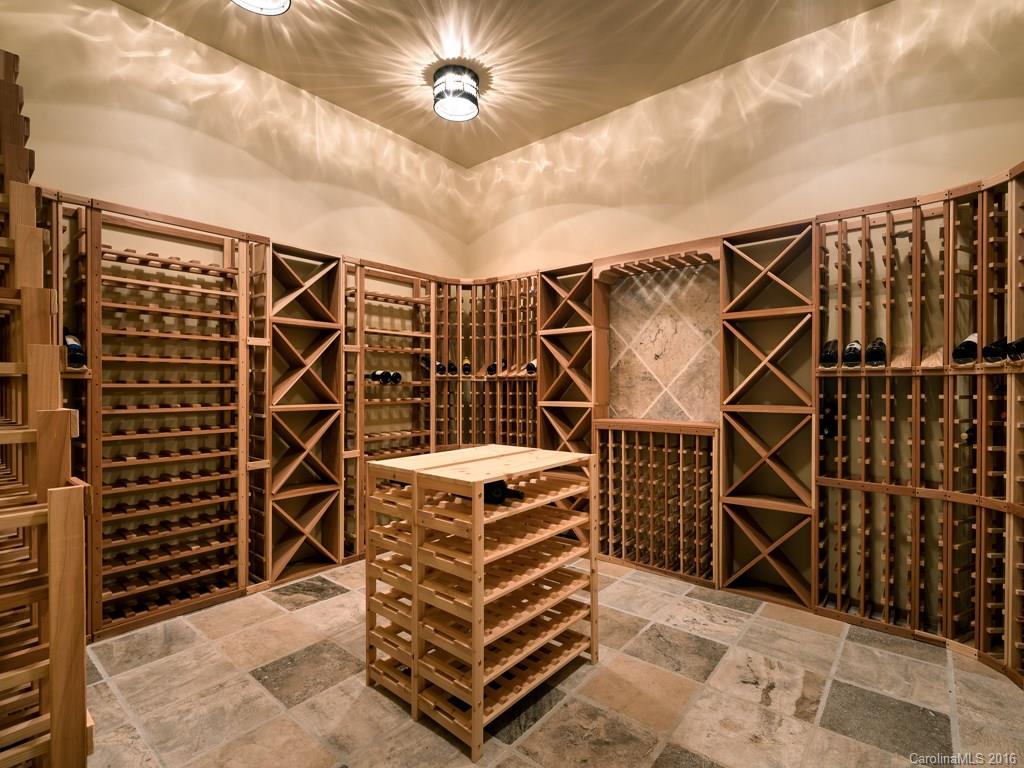 Reynolds Mountain - Residential