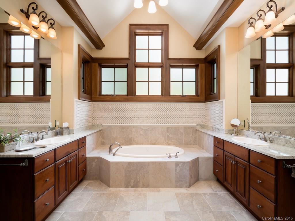 Reynolds Mountain - Residential